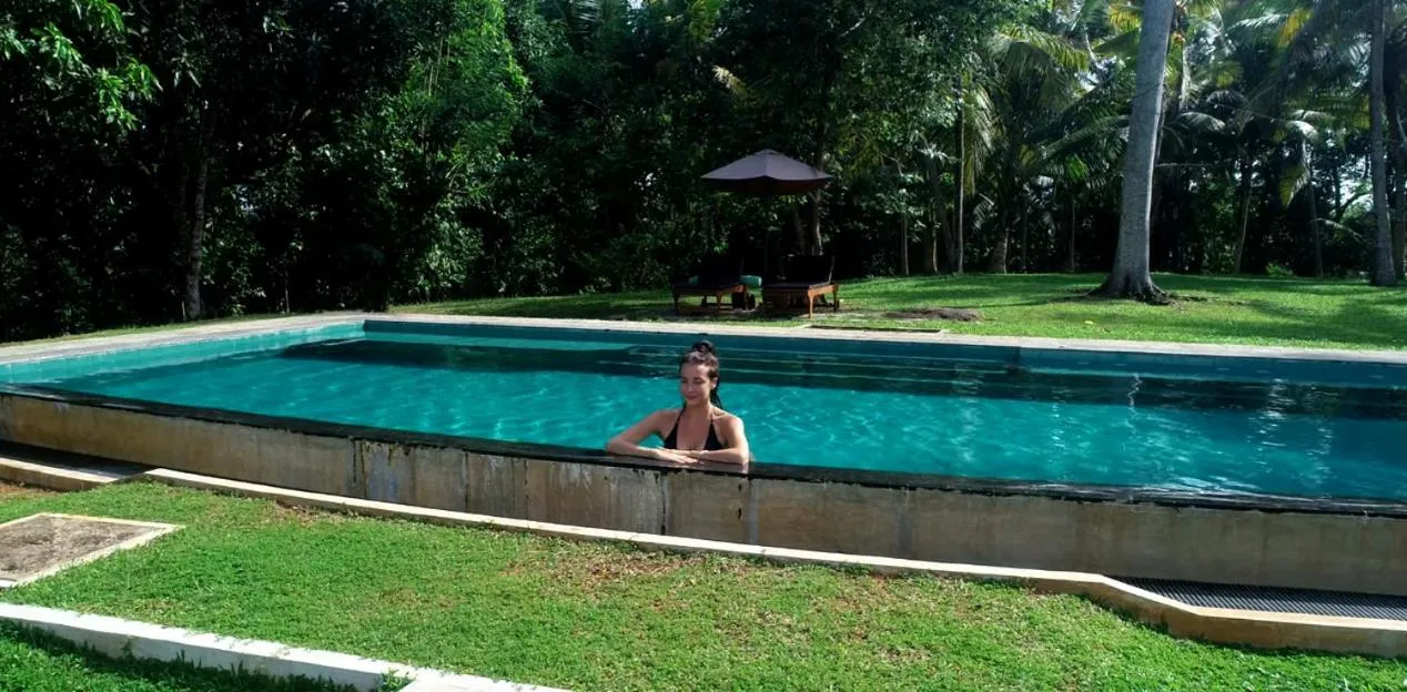 Swimming pool in Serendipity Lake - Hikkaduwa