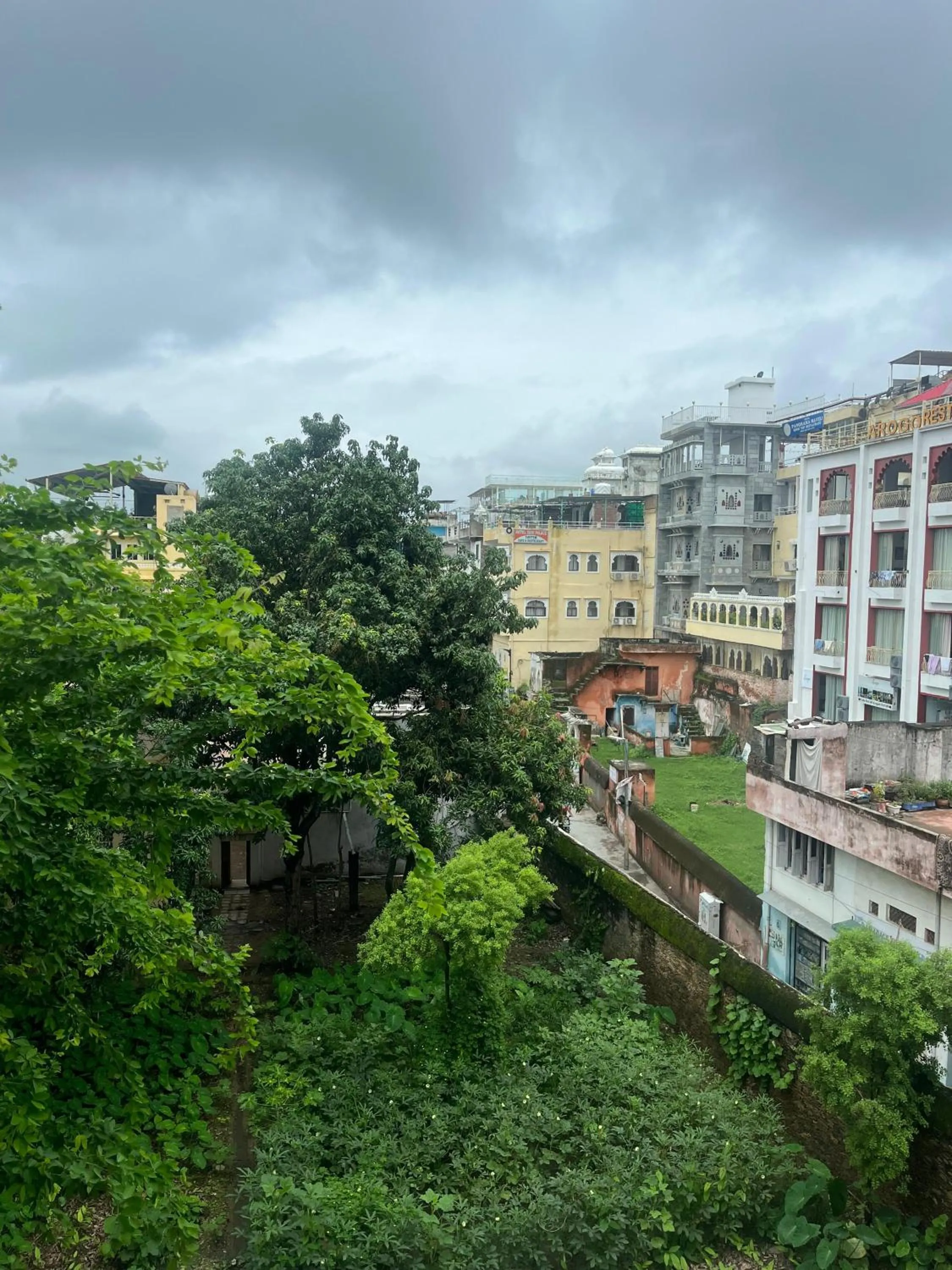 Neighbourhood in HOTEL HANUMAN GHAT On LAKE PICHOLA