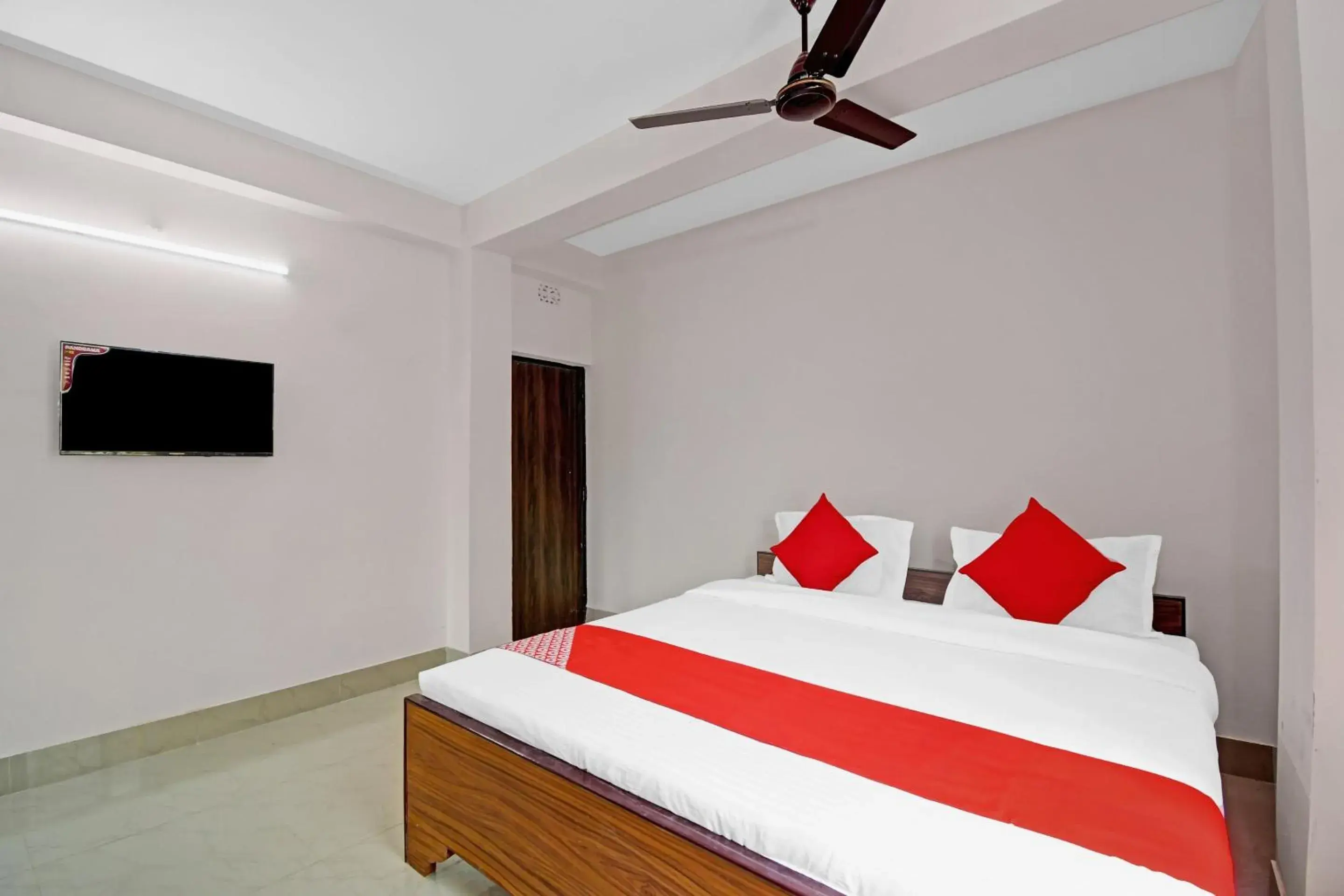 Bedroom, Bed in Hotel O Grand Eden Bedroom, Bed in Hotel O Grand Eden