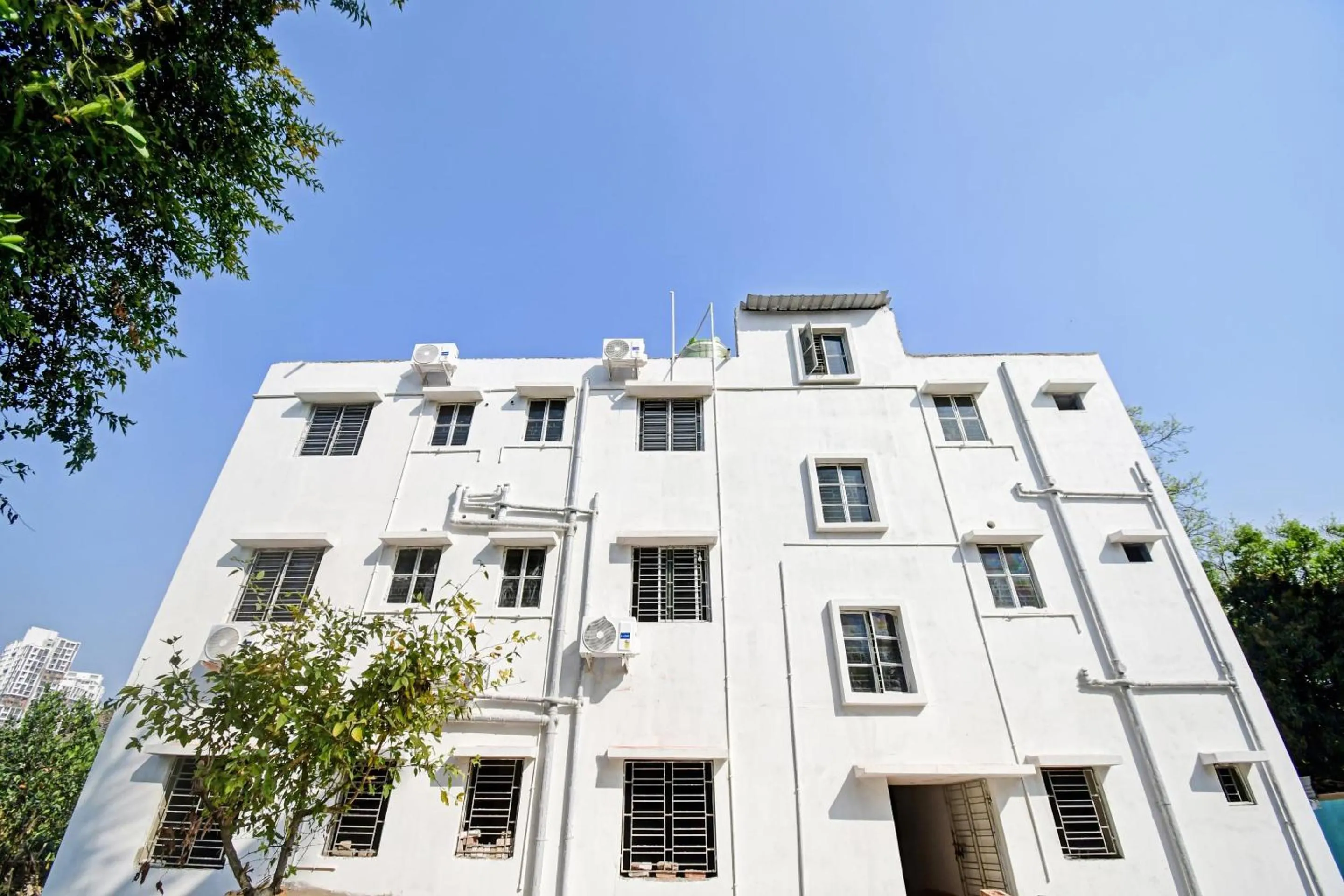 Facade/entrance in Super Hotel O Grand Eden
