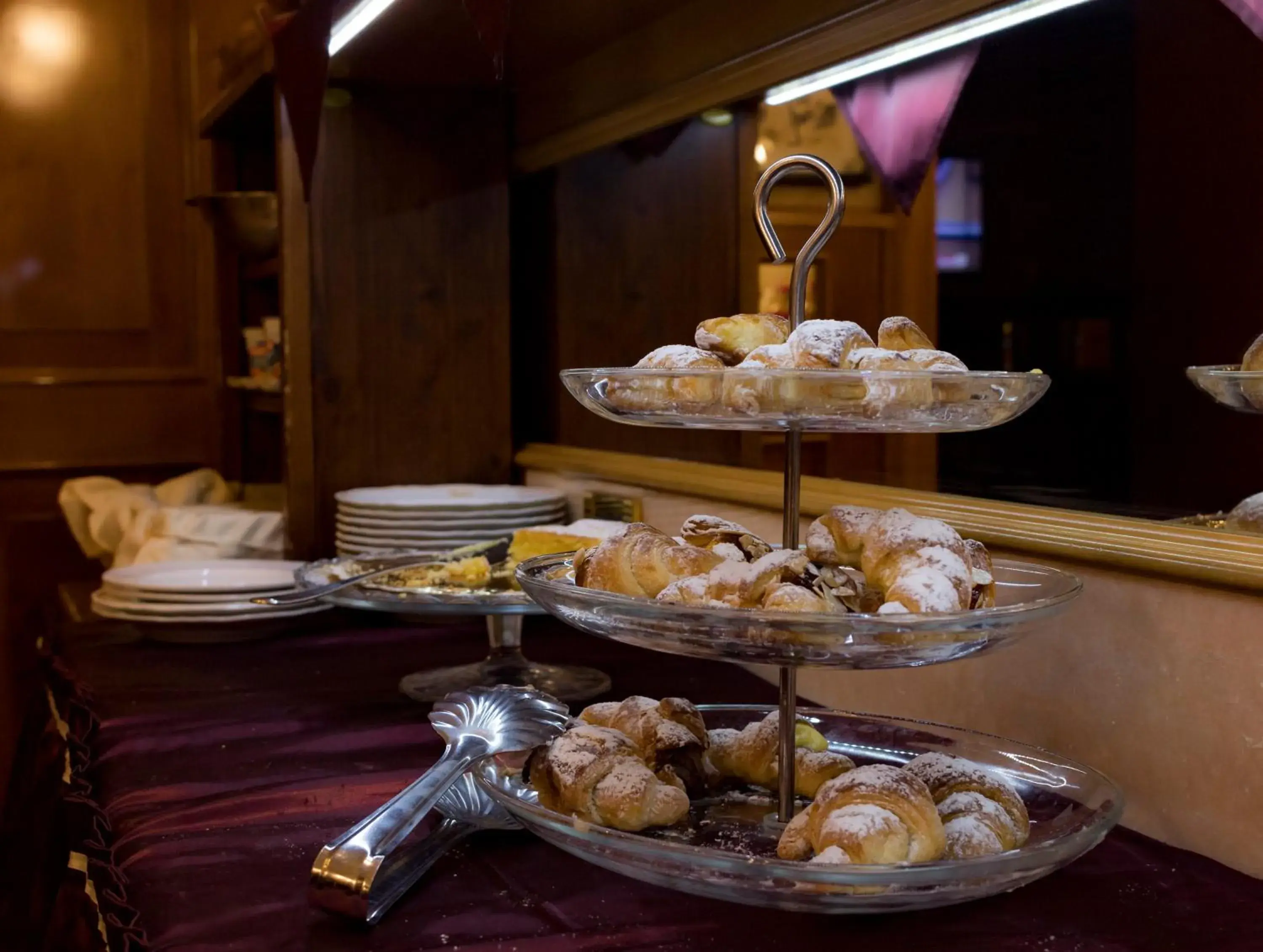 Lounge or bar in Hotel Joli Lounge or bar in Hotel Joli