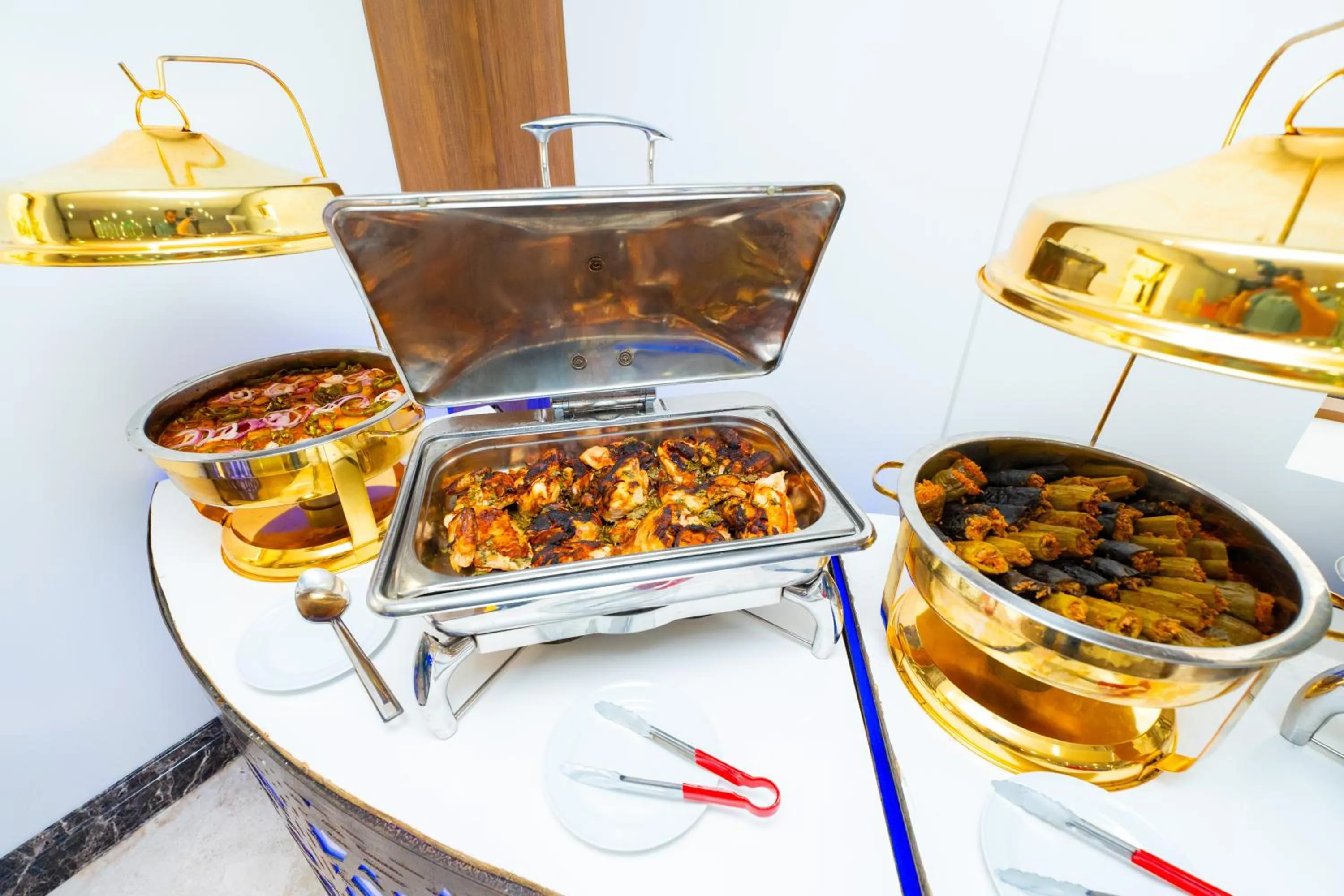 Food and drinks in Al Kiram Hotel Al Azizia