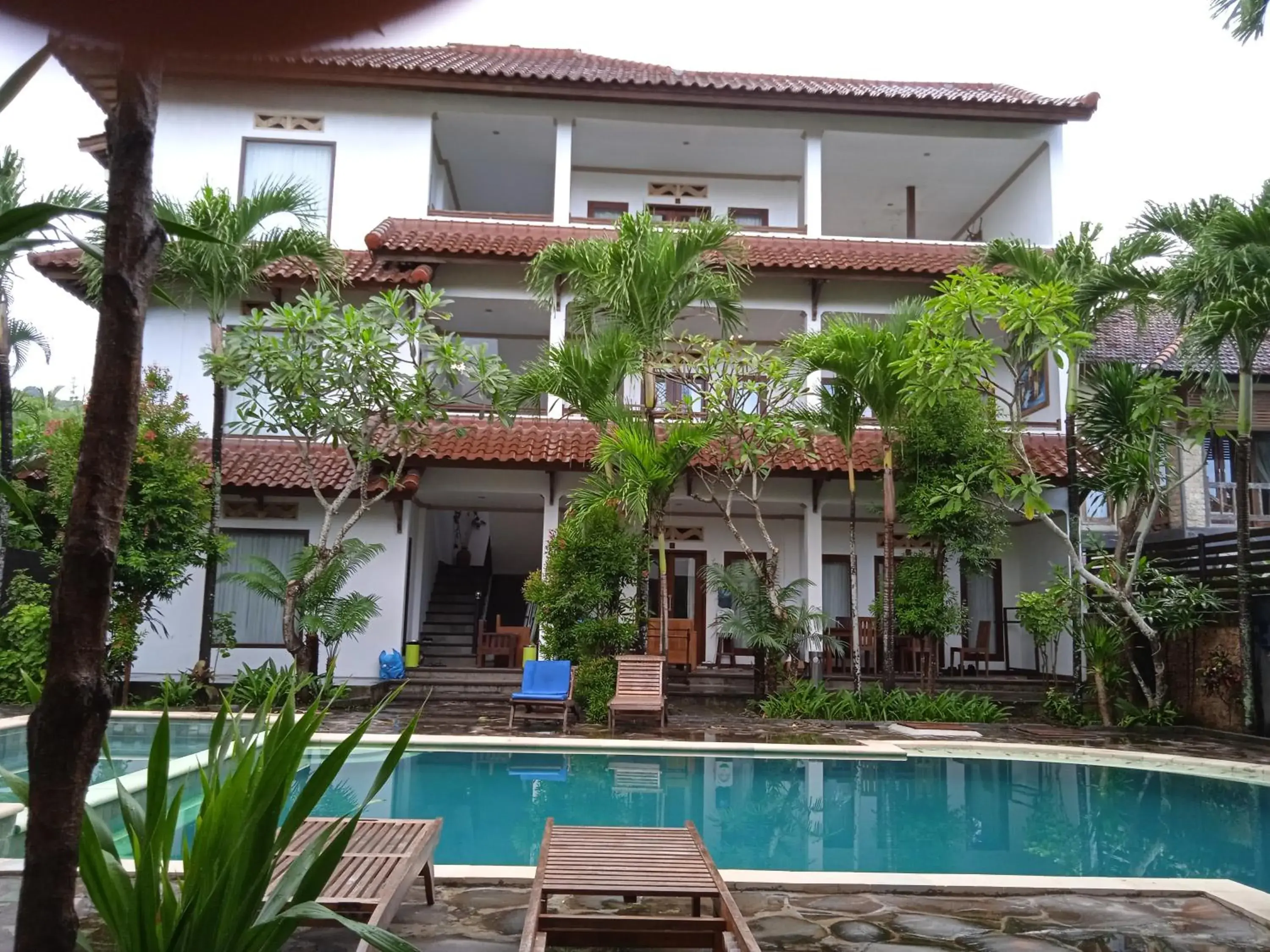 Property building in family house hotel kuta Property building in family house hotel kuta