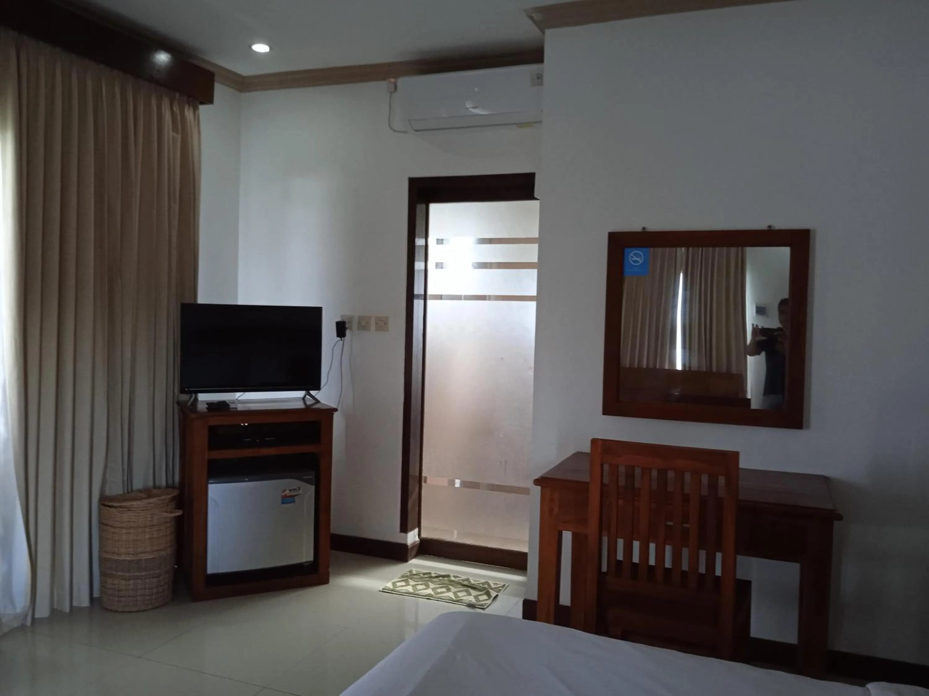 TV and multimedia in family house hotel kuta