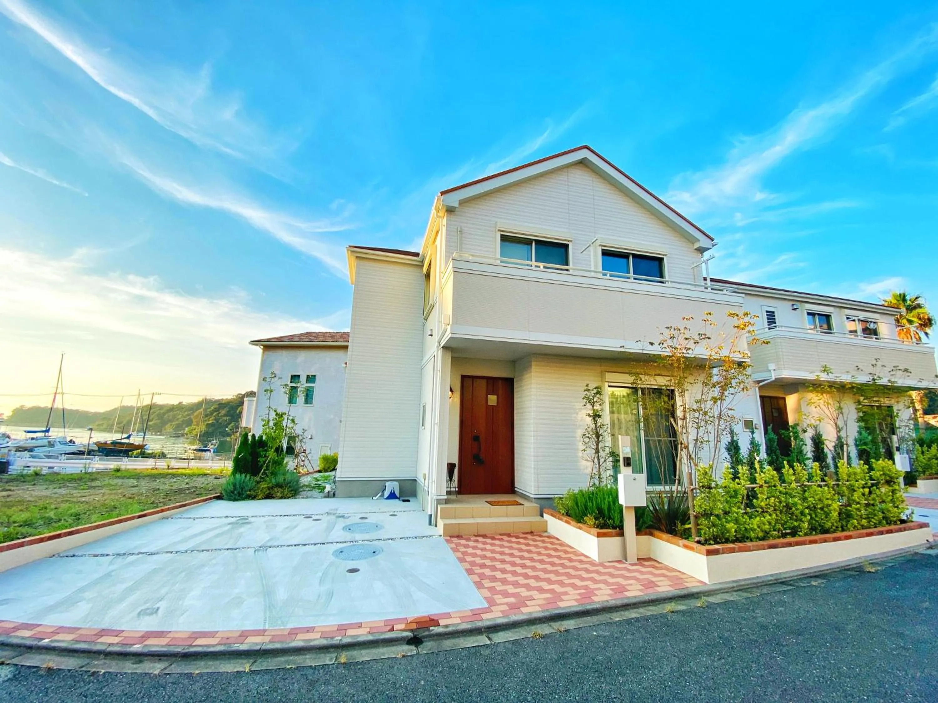 Property building in ABURATSUBO Bekkan 三浦半島の最南端にある有数のマグロの町 BBQが可能な貸別荘