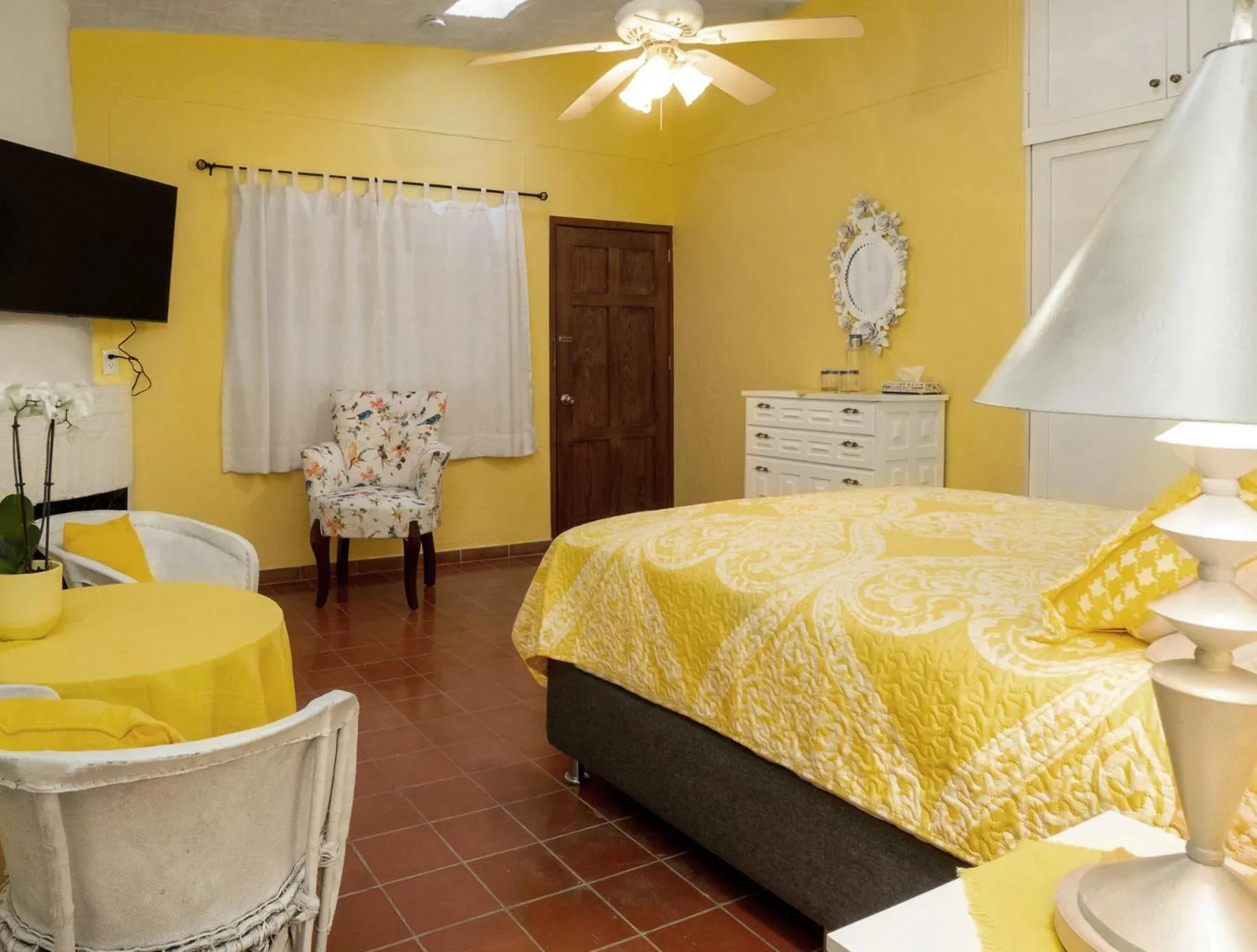 Photo of the whole room, Bed in Garden of Dreams Boutique Hotel