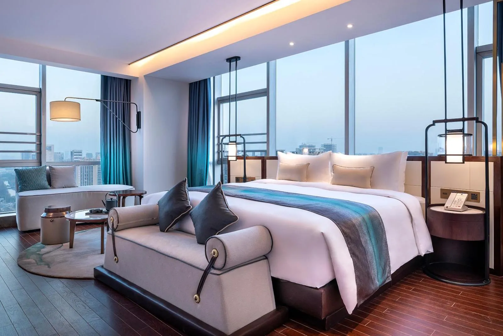 Photo of the whole room, Bed in New Century Hotel Qianchao Hangzhou