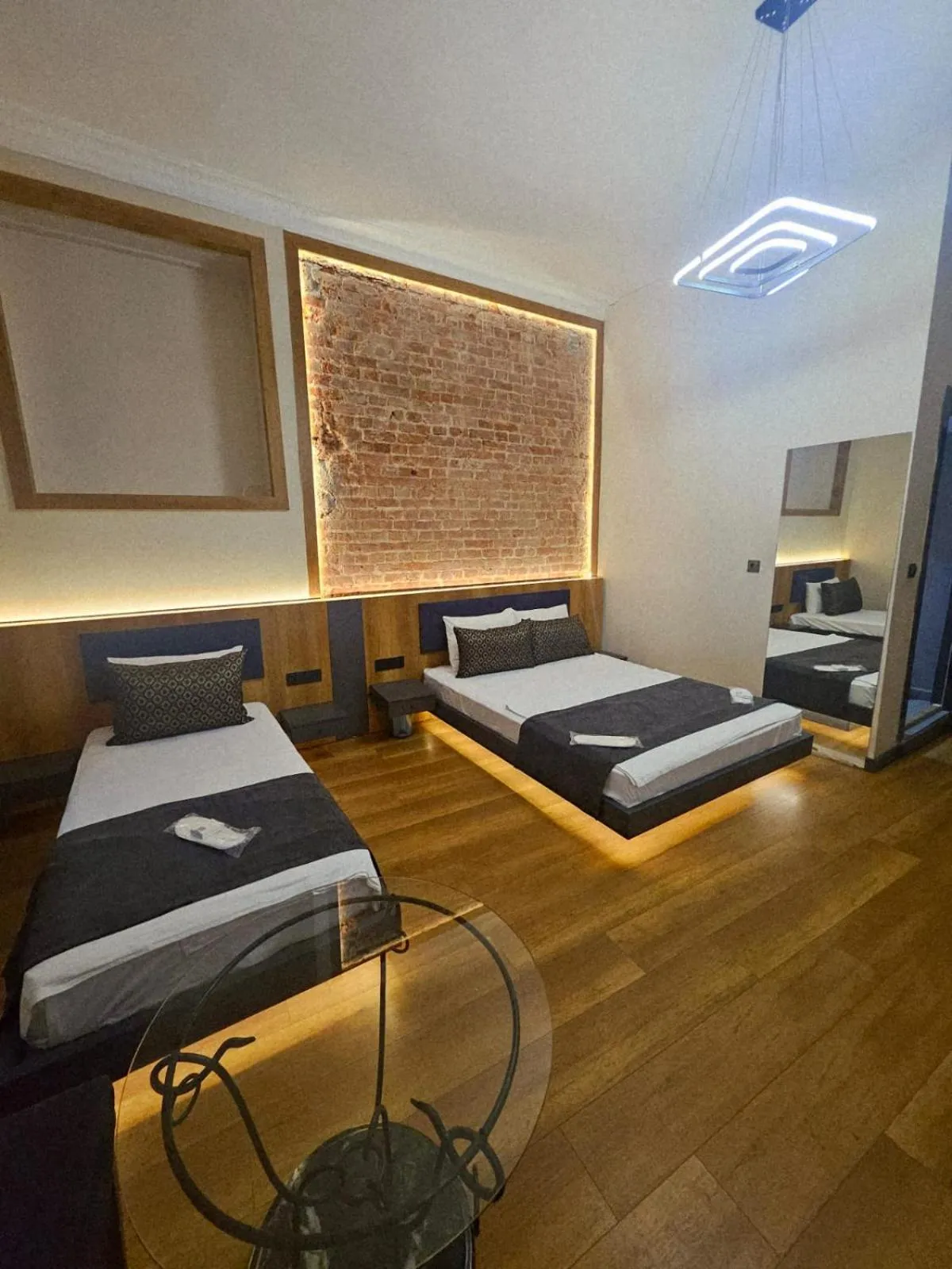Bedroom, Bed in TAXIM 34 Hotel İstanbul