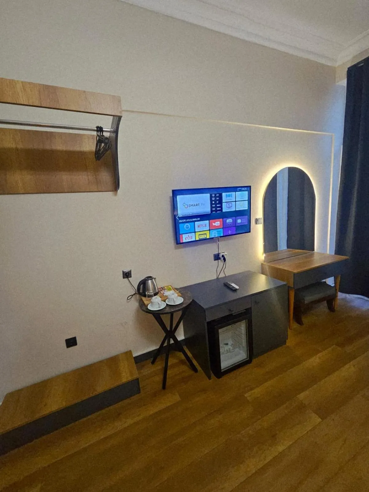 TV and multimedia in TAXIM 34 Hotel İstanbul
