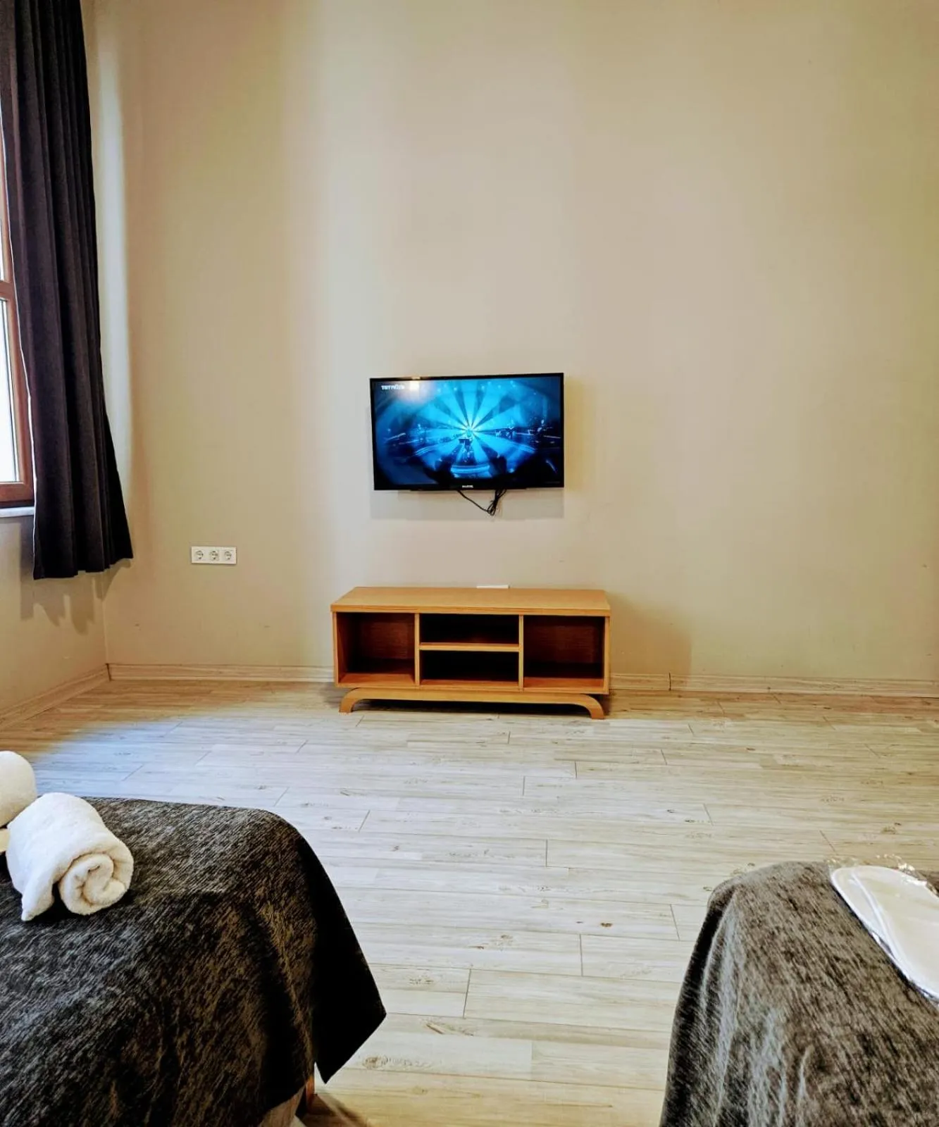 Communal lounge/ TV room, Bed in TAXIM 34 Hotel İstanbul
