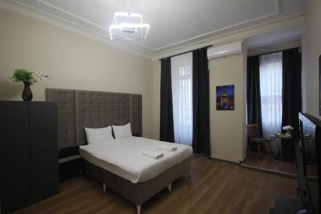 Photo of the whole room, Bed in TAXIM 34 Hotel İstanbul