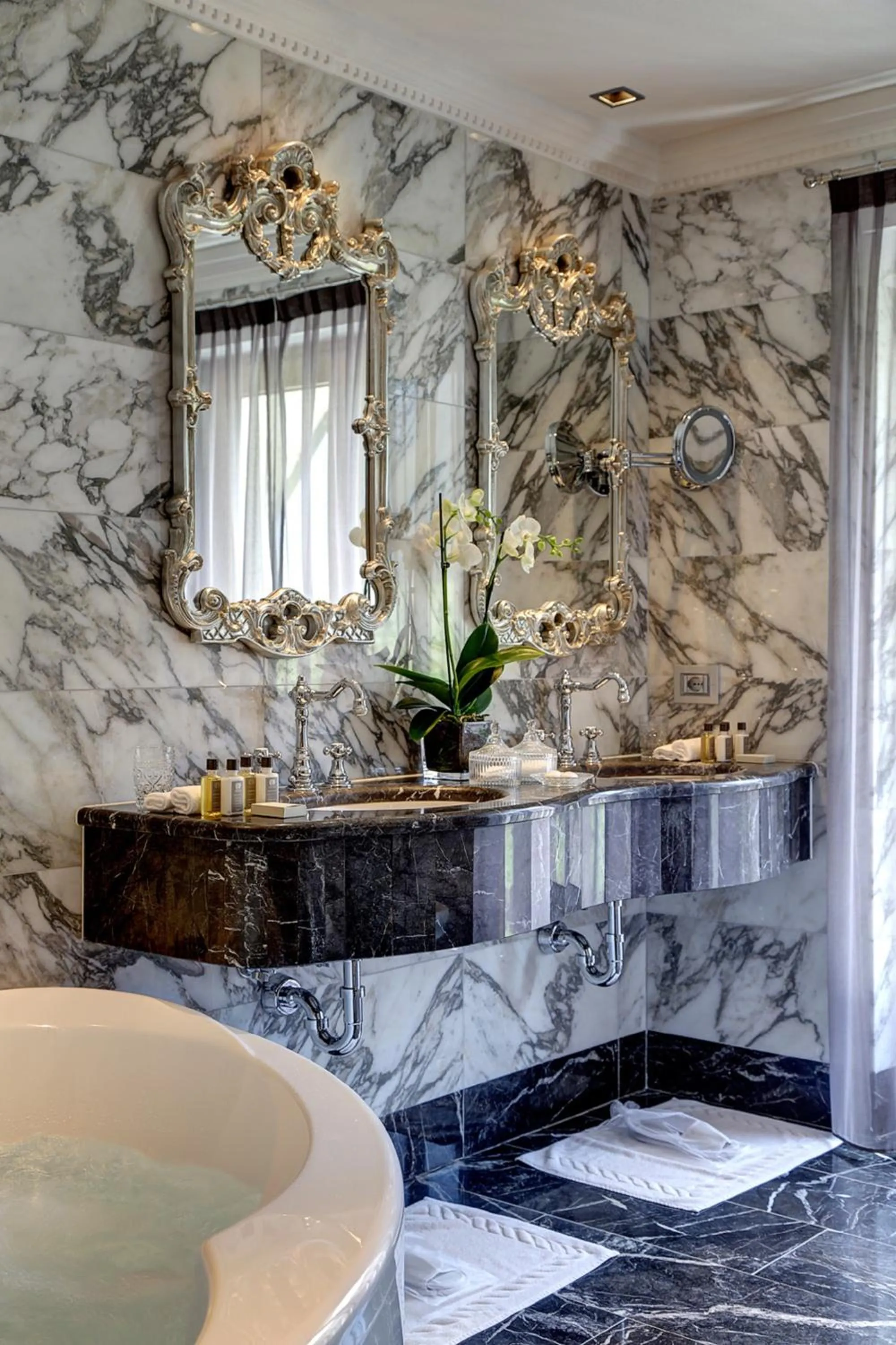 Bathroom in Hotel Miramonti