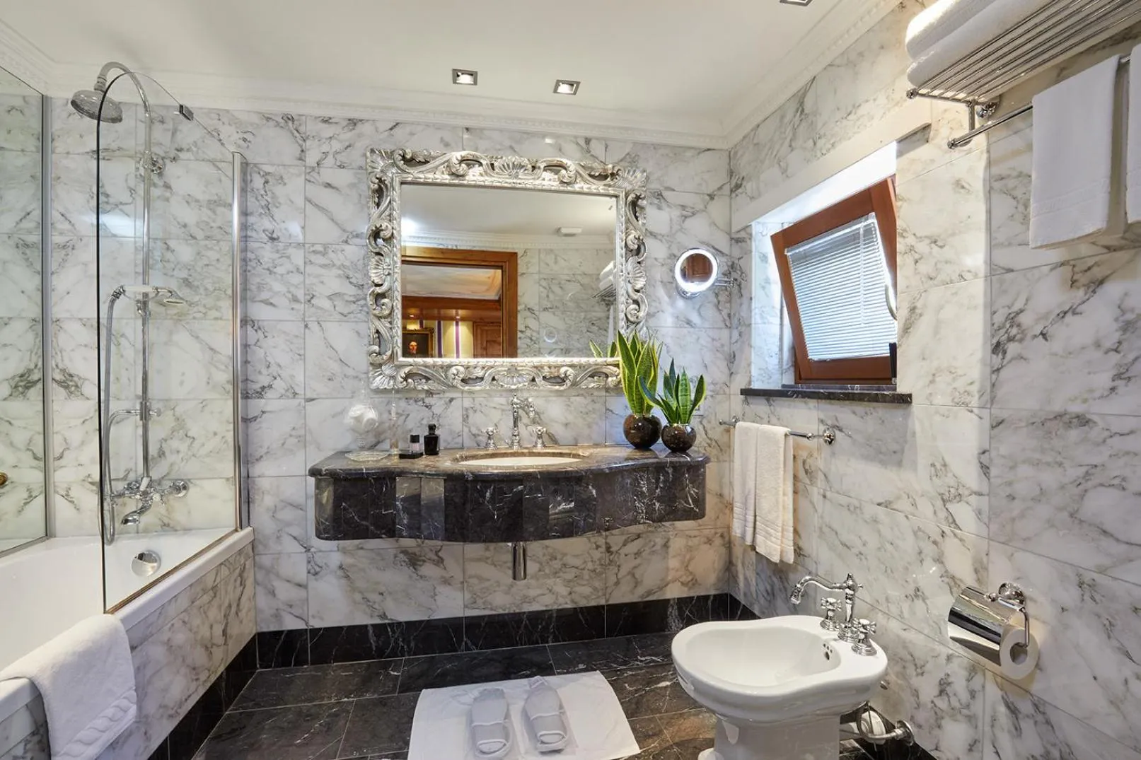 Bathroom in Hotel Miramonti