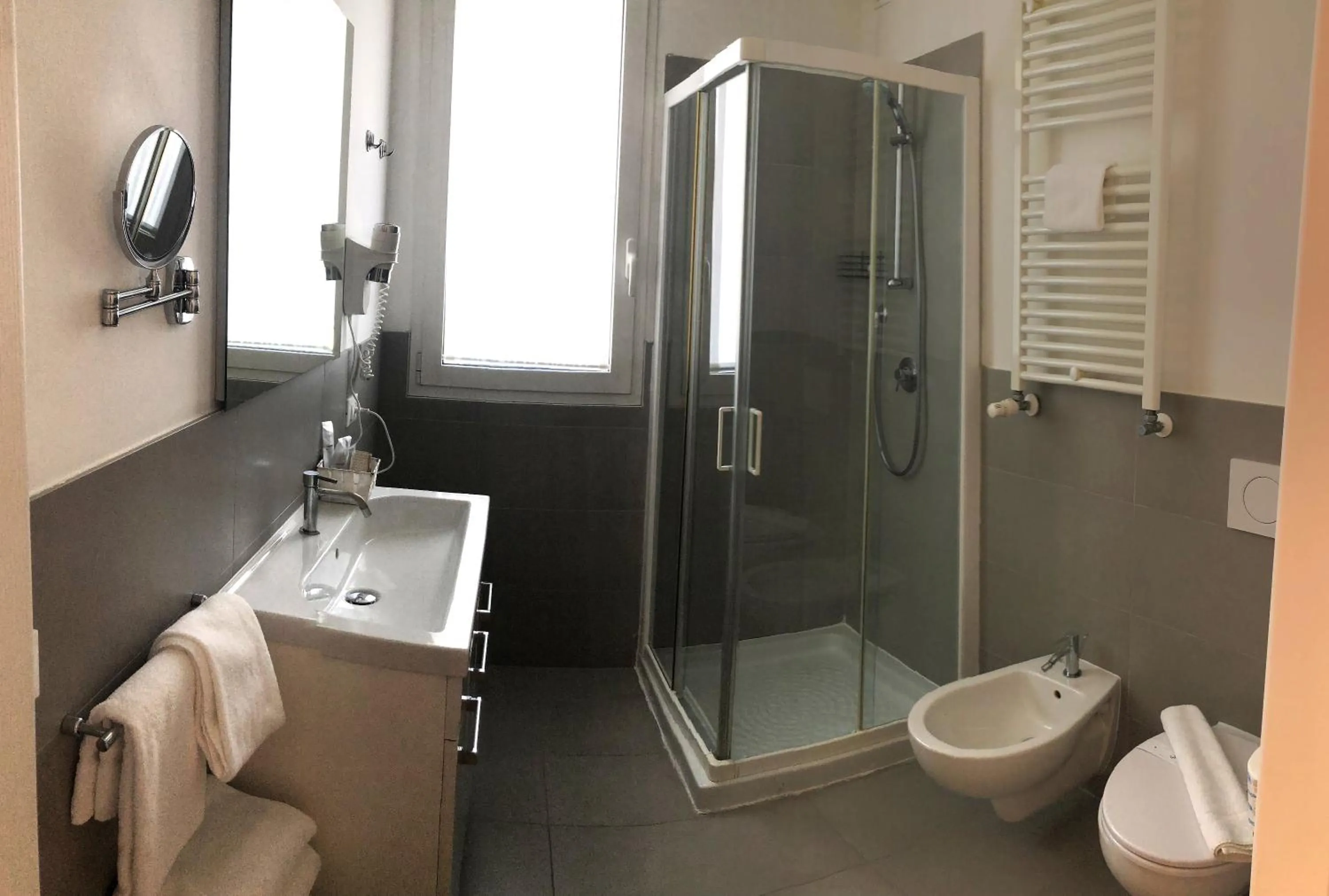 Shower in Hotel Nuova Mestre