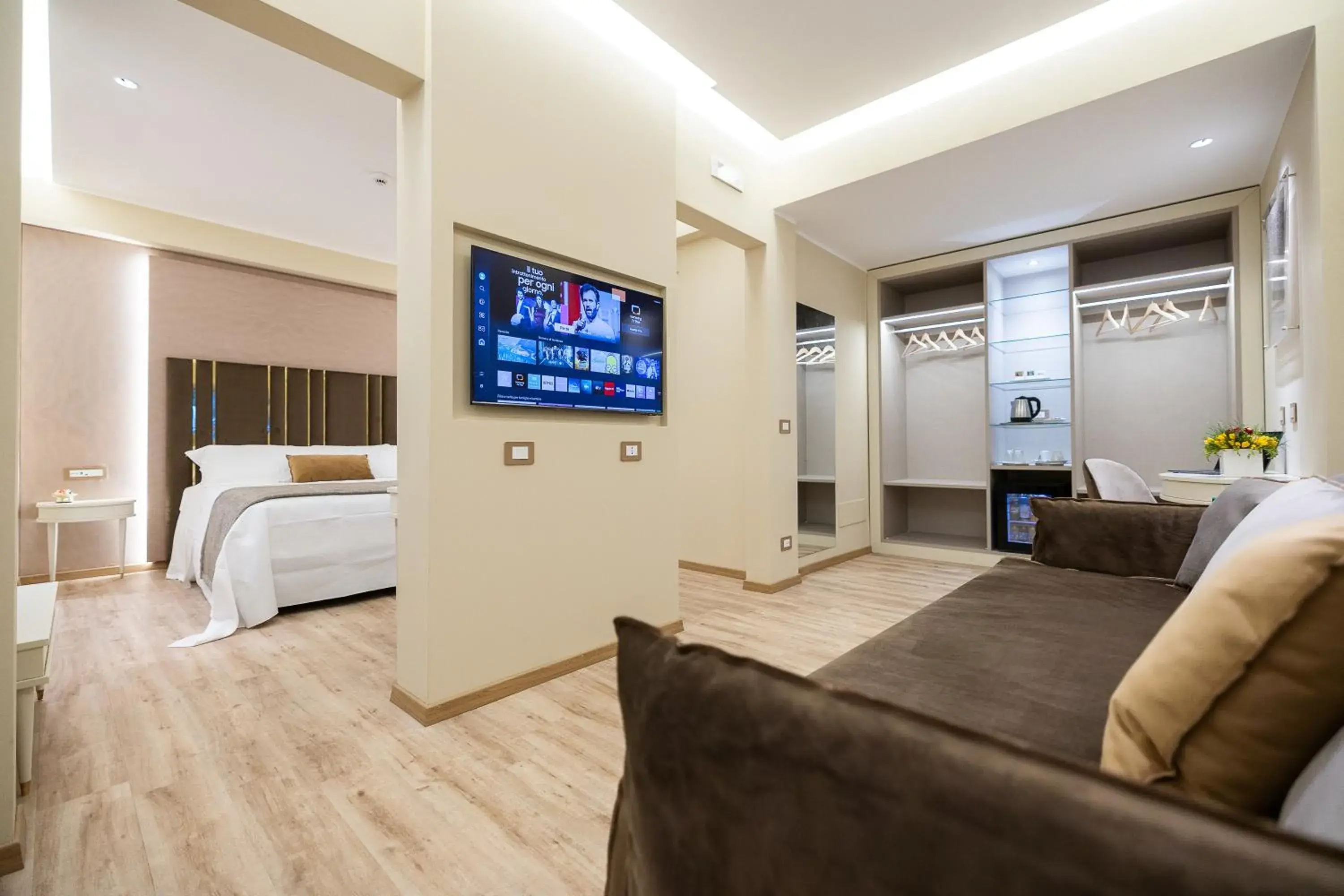 Bed in Hotel Montreal Bed in Hotel Montreal