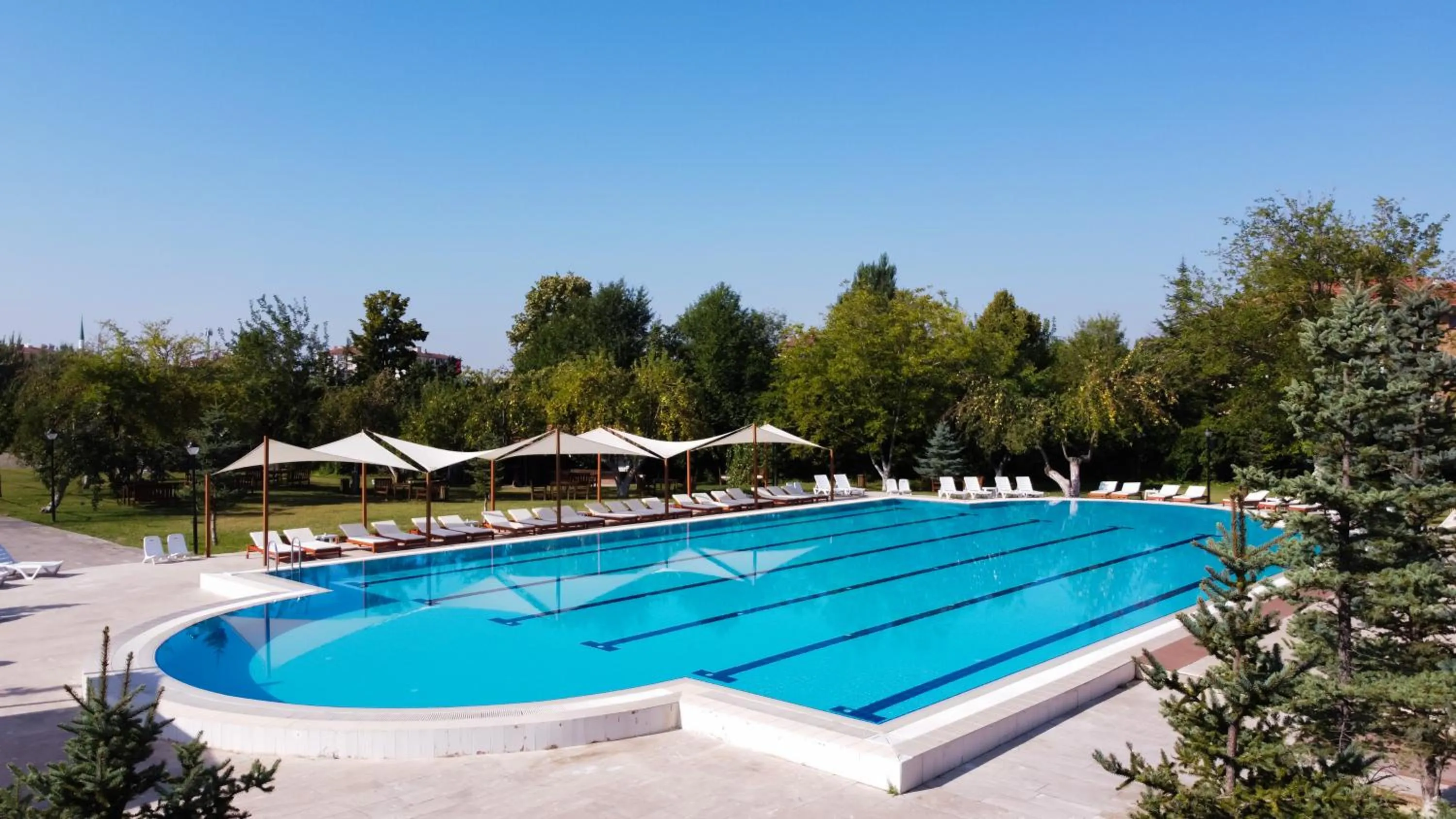 Swimming pool in CONNECT THERMAL HOTEL