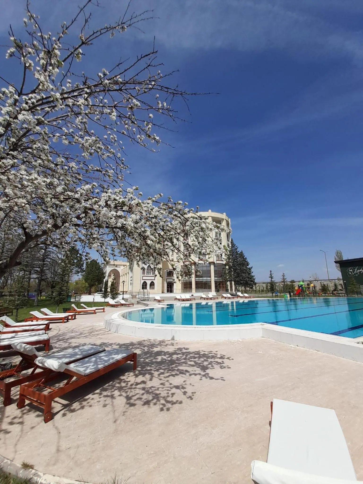 Pool view in CONNECT THERMAL HOTEL