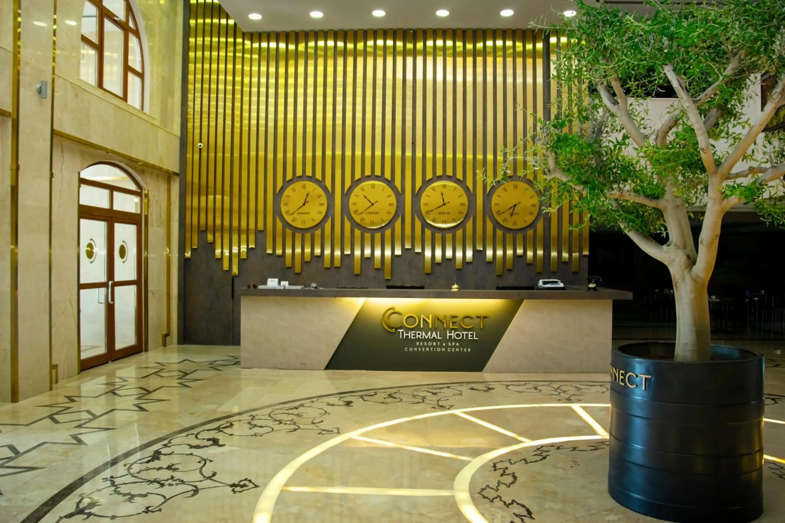 Lobby or reception in CONNECT THERMAL HOTEL