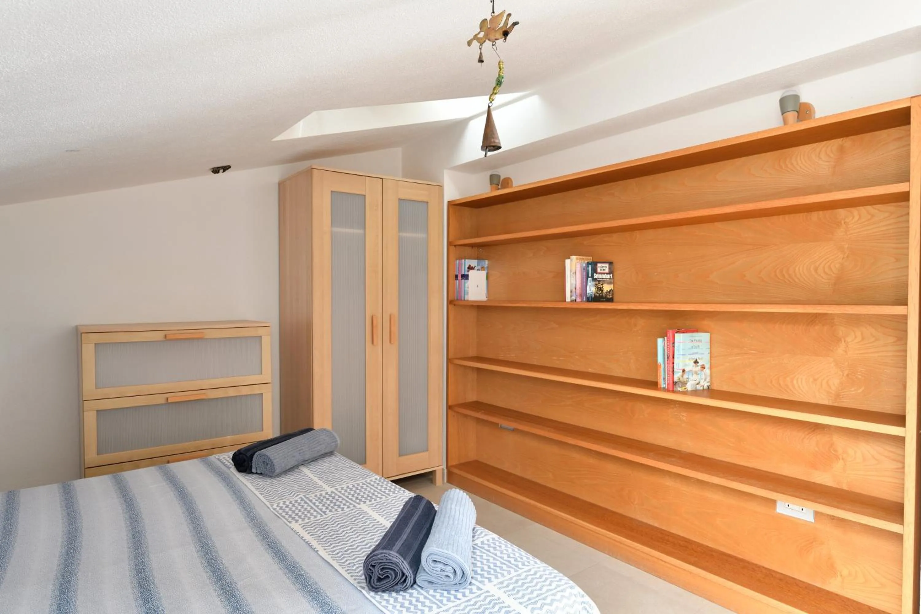 Property building, Bed in Dream in the Sky