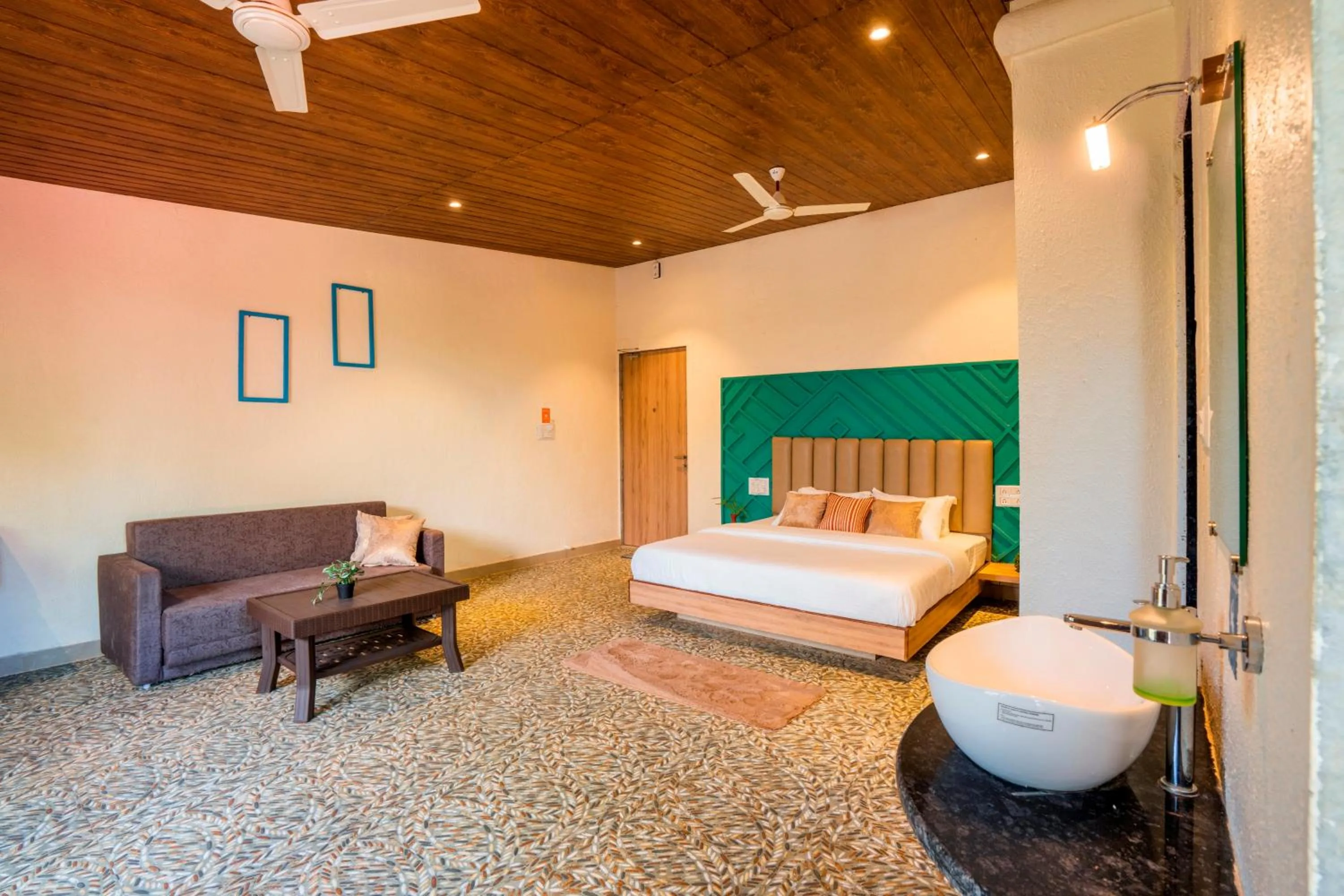 Photo of the whole room, Bed in Zostel Plus Lonavala