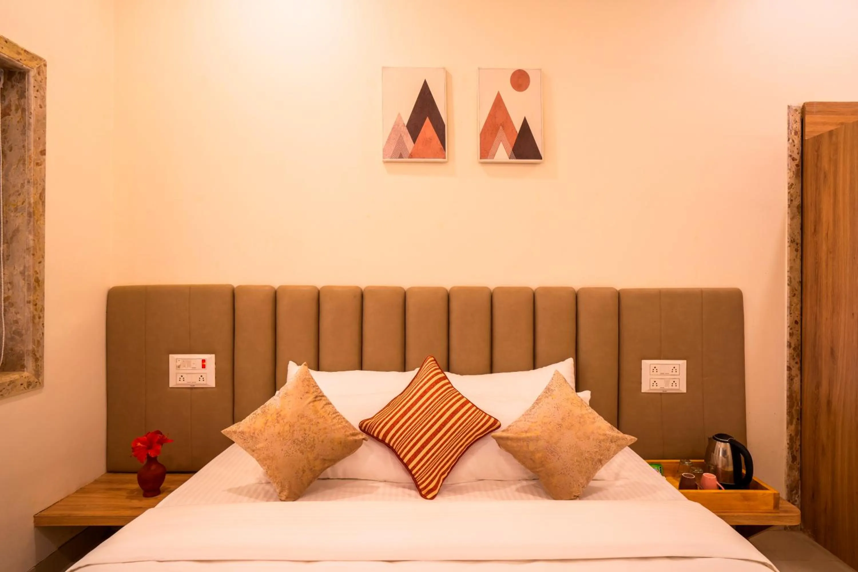 Bed in Zostel Plus Lonavala