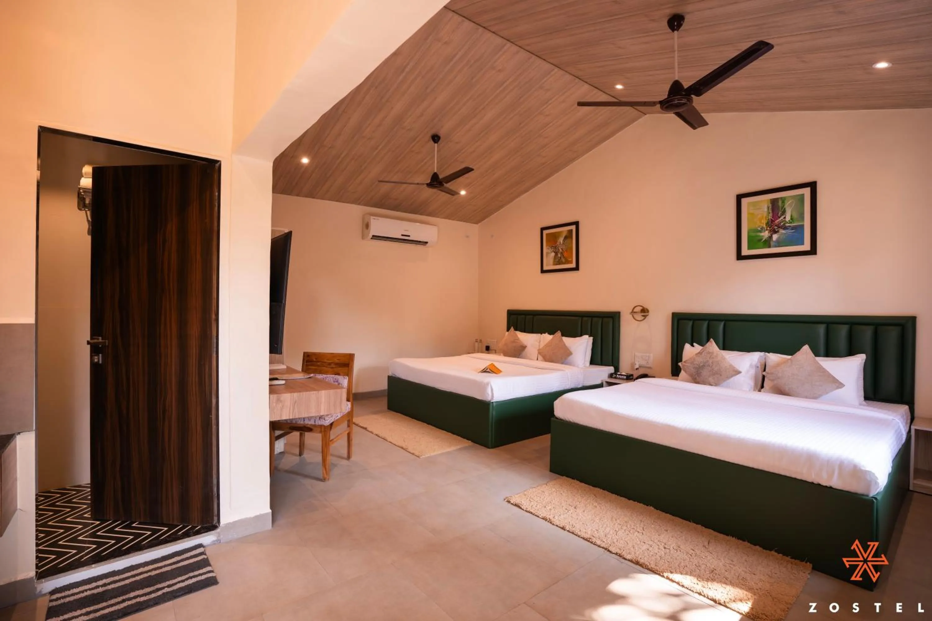 Bed in Zostel Plus Lonavala