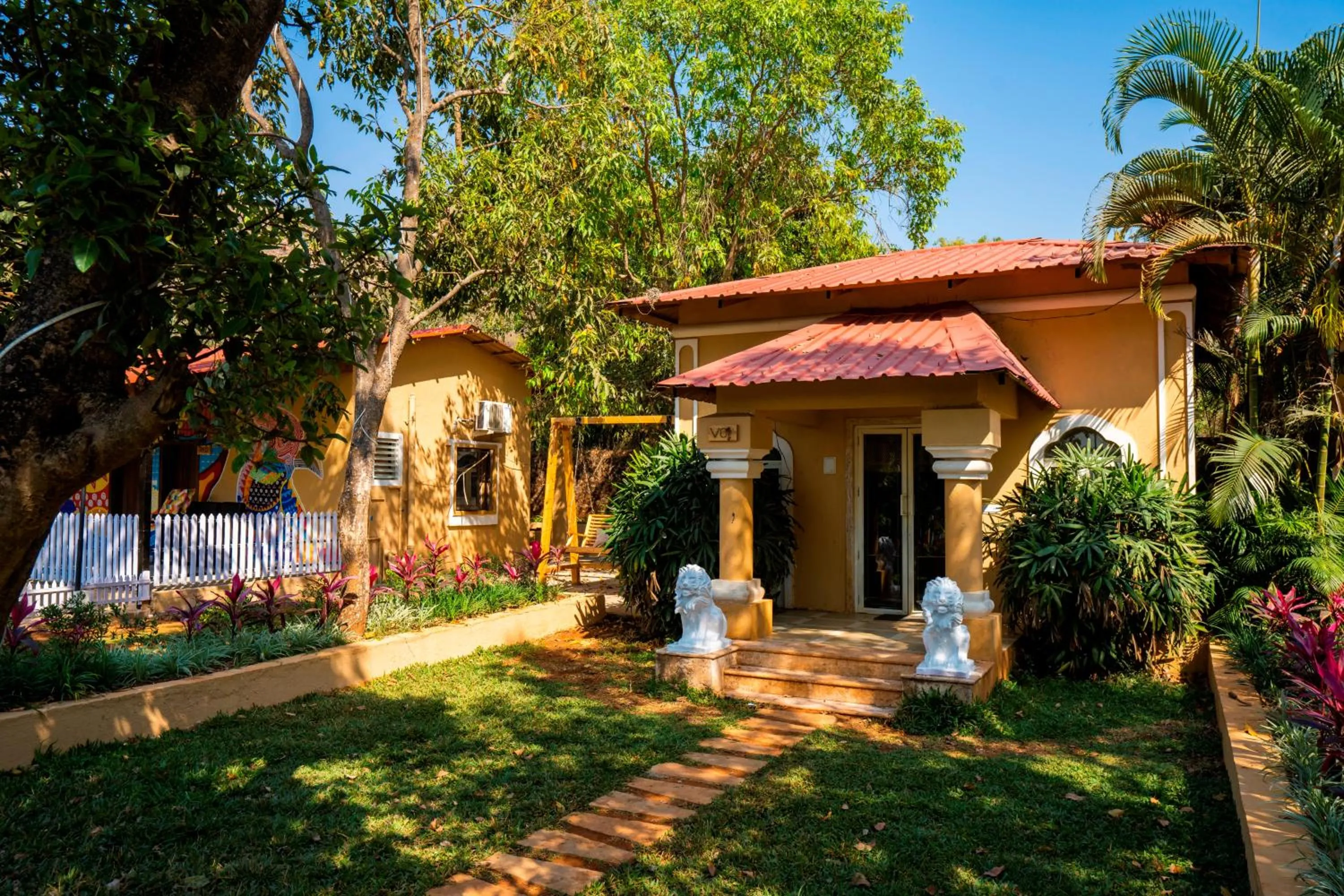 Facade/entrance in Zostel Plus Lonavala