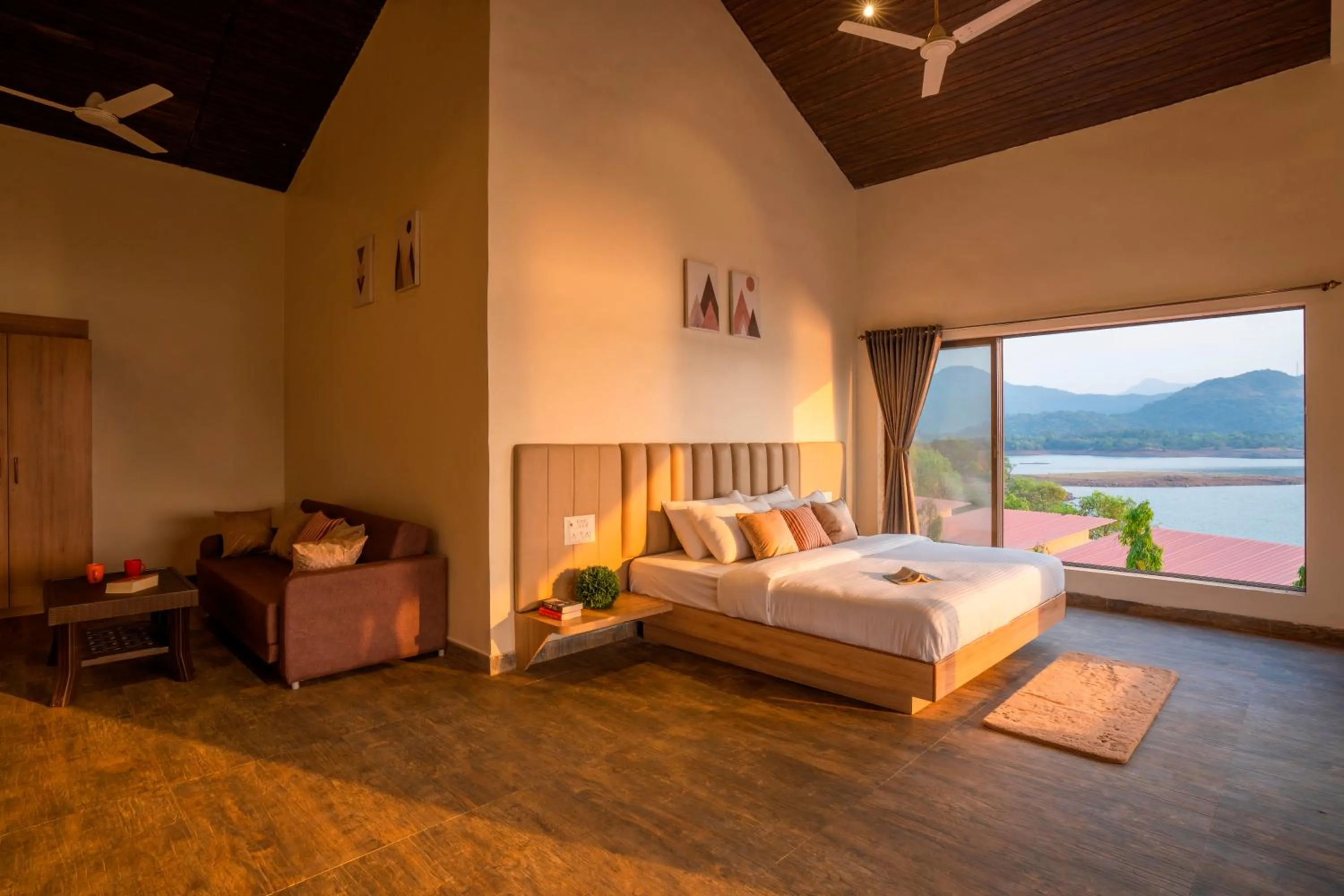 Photo of the whole room, Bed in Zostel Plus Lonavala
