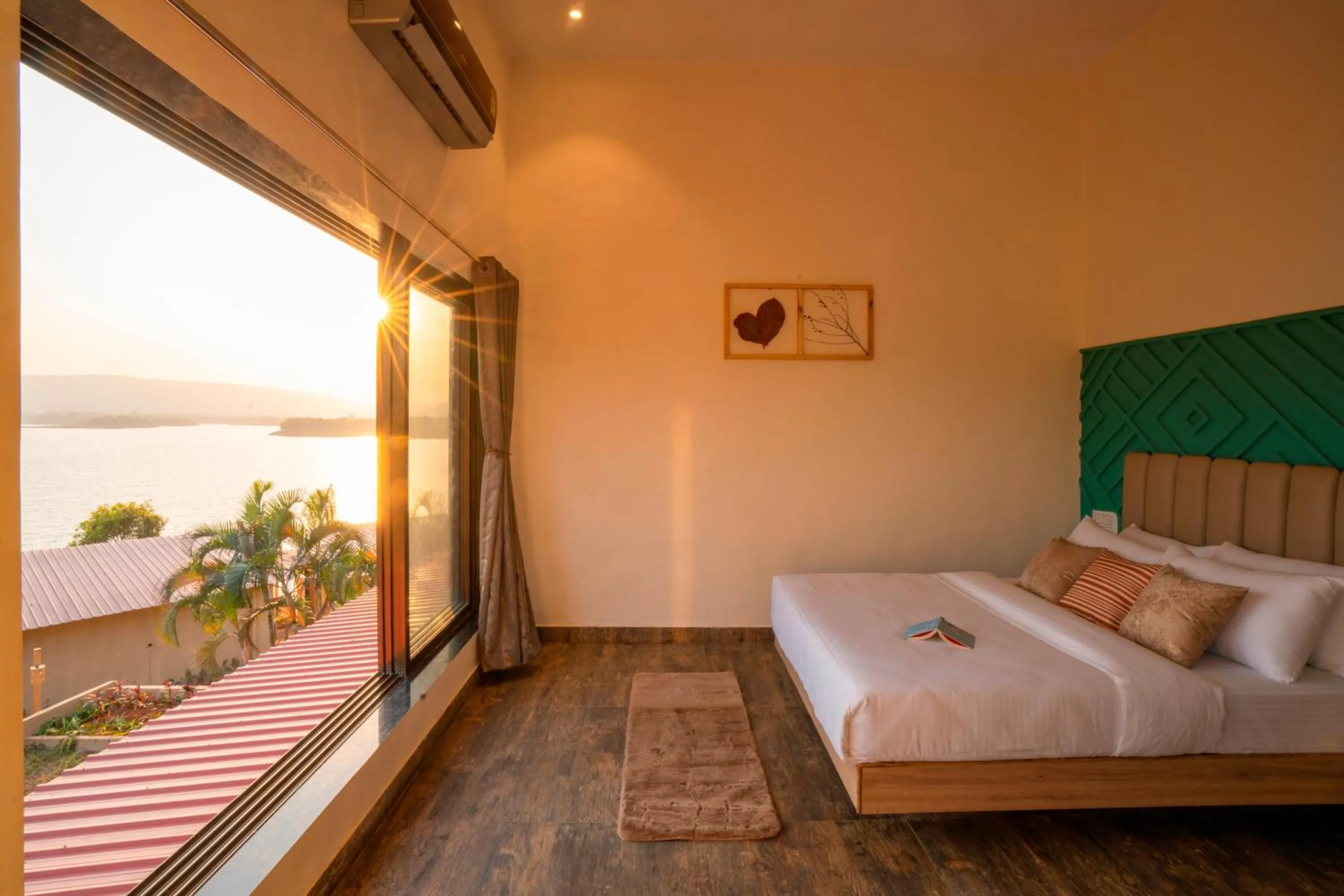 Bed in Zostel Plus Lonavala