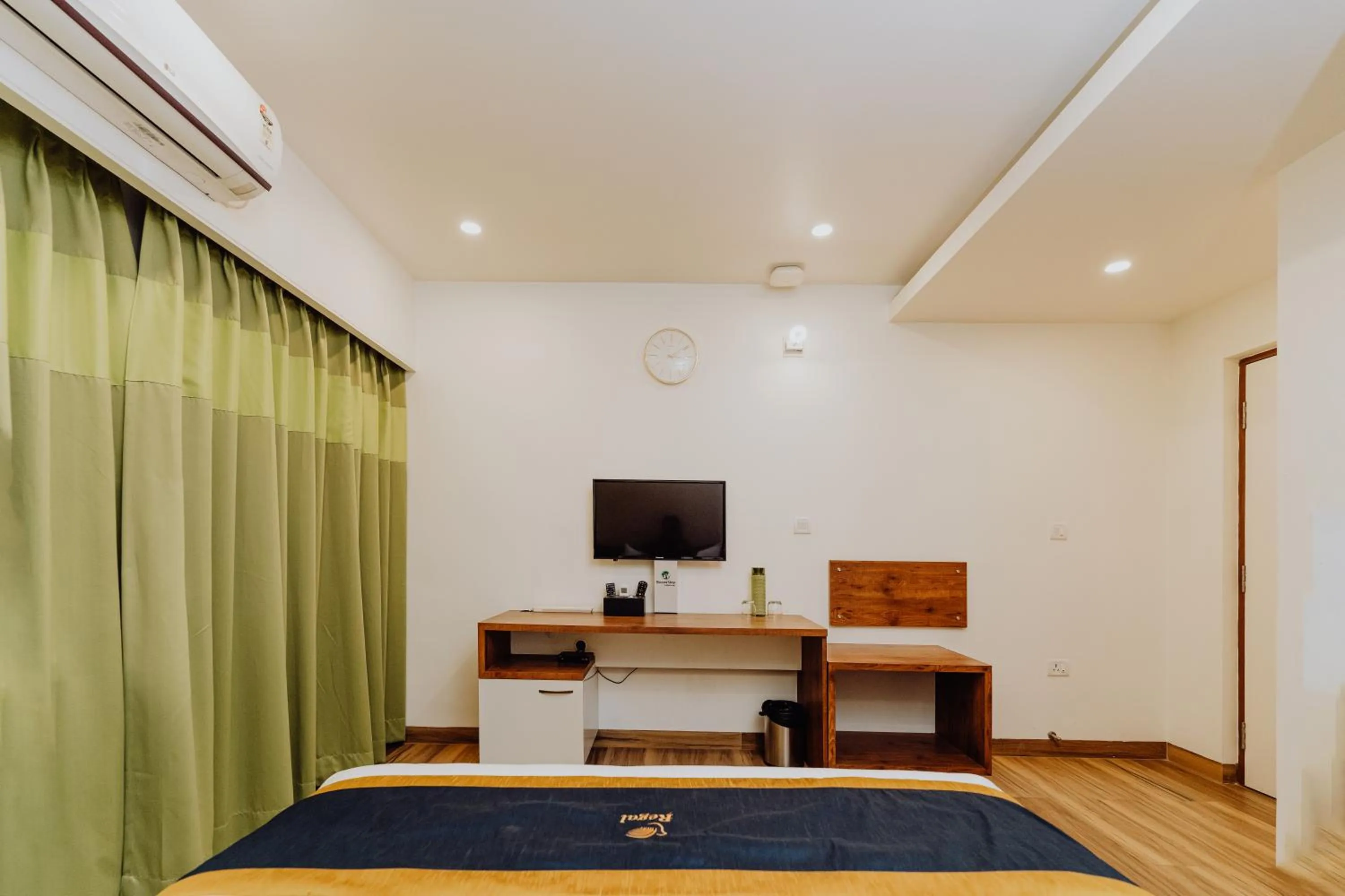 TV and multimedia, Bed in Regal Suites