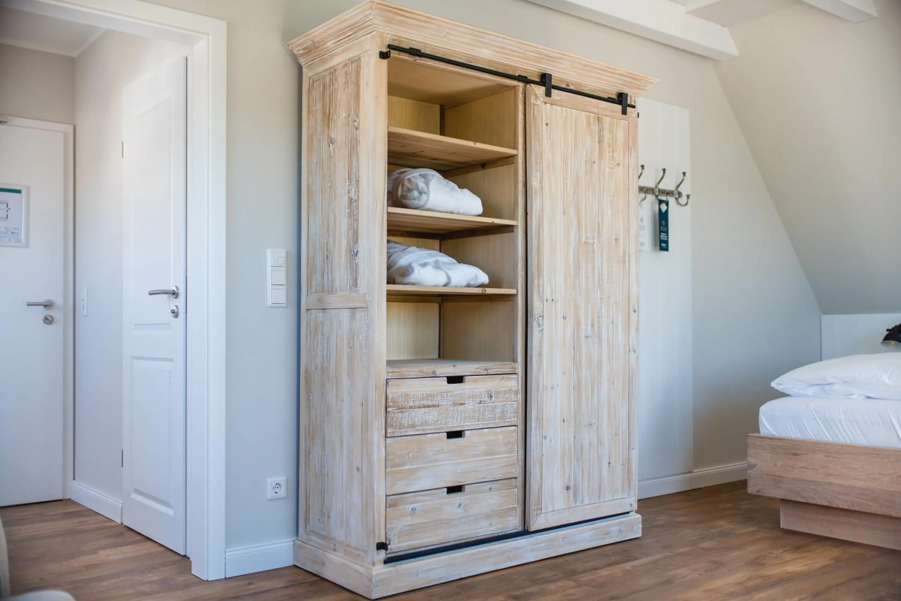 Photo of the whole room, Bed in Seaside 43