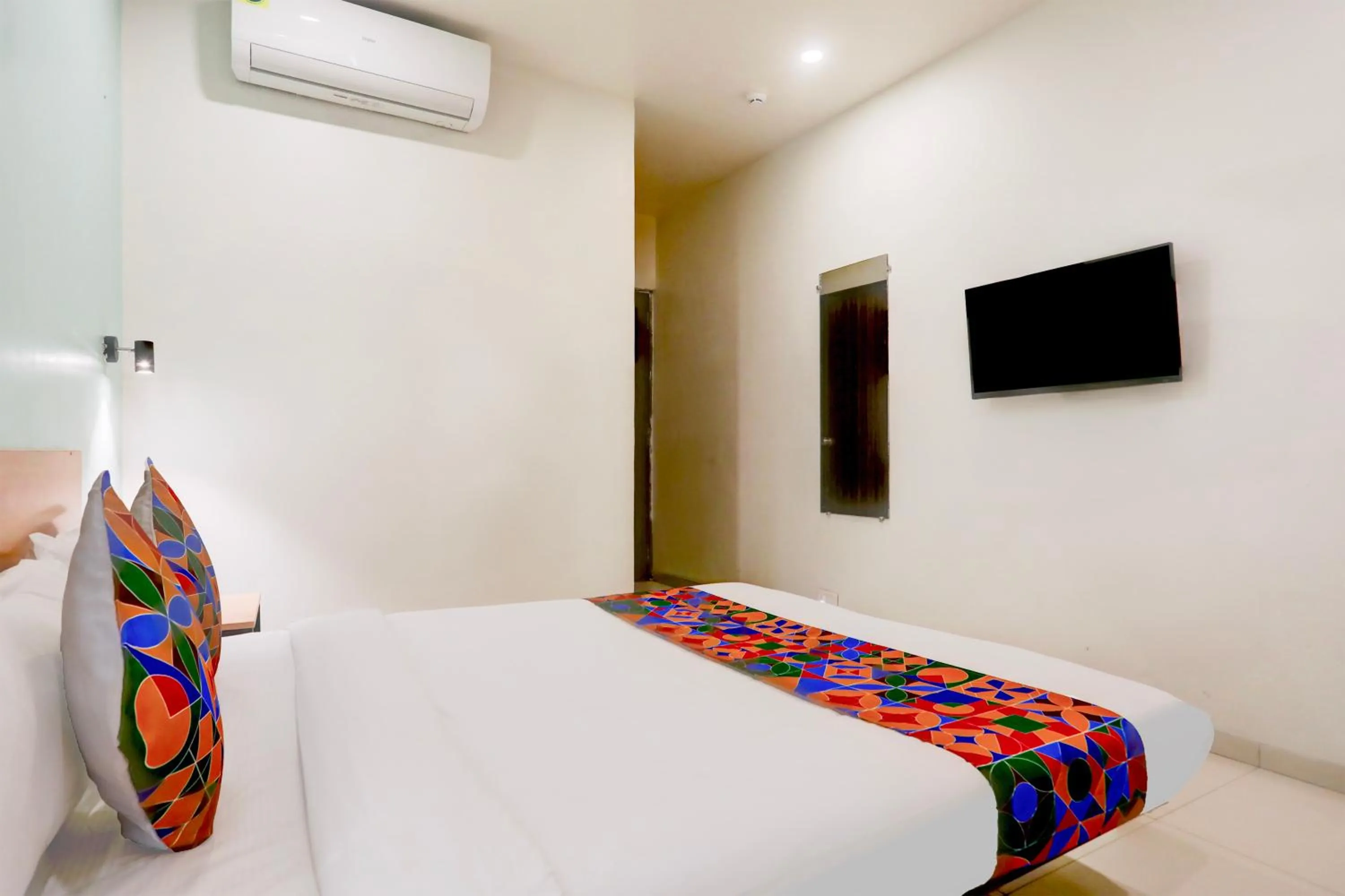 Bed in FabHotel Prime Ace II - Near Jupiter Hospital