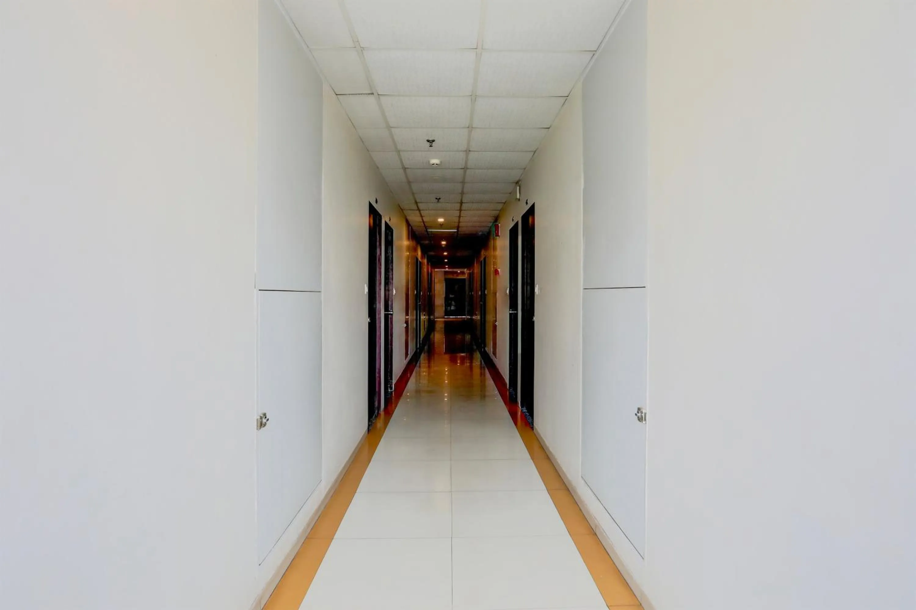 Lobby or reception in FabHotel Prime Ace II - Near Jupiter Hospital