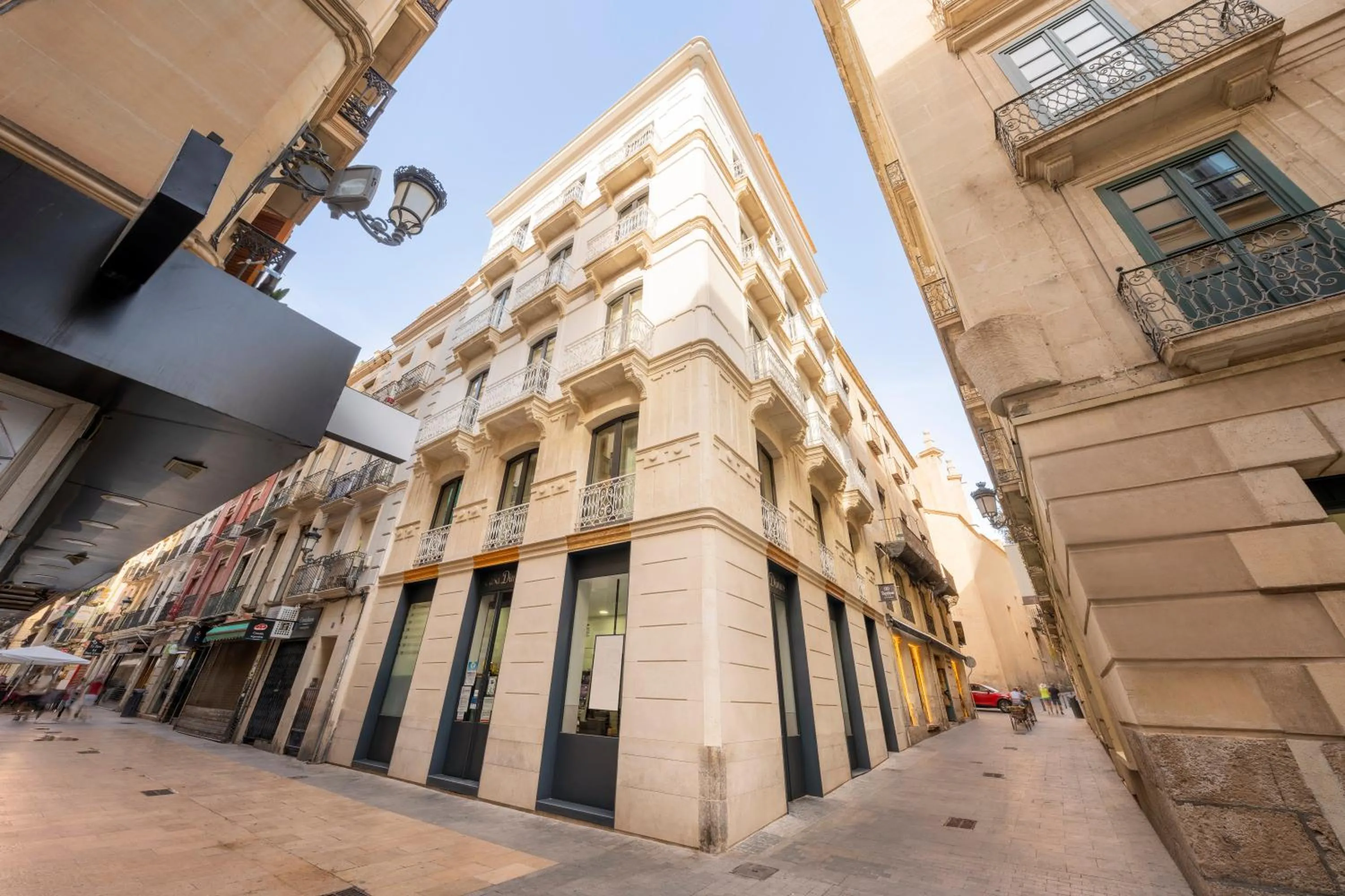 Property building in Tandem Pórtico Alicante Suites