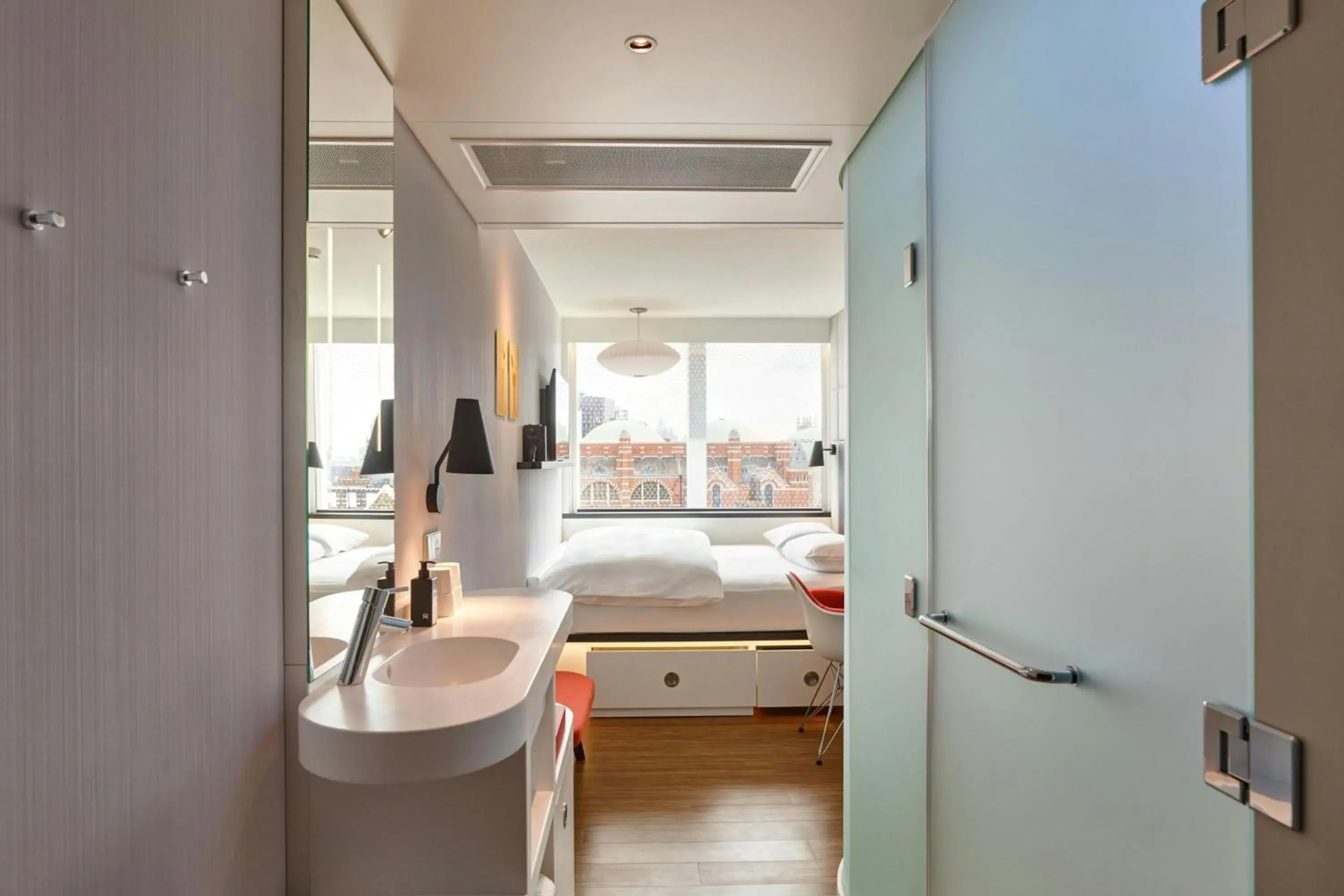 Bedroom, Bed in citizenM London Victoria Station Bedroom, Bed in citizenM London Victoria Station