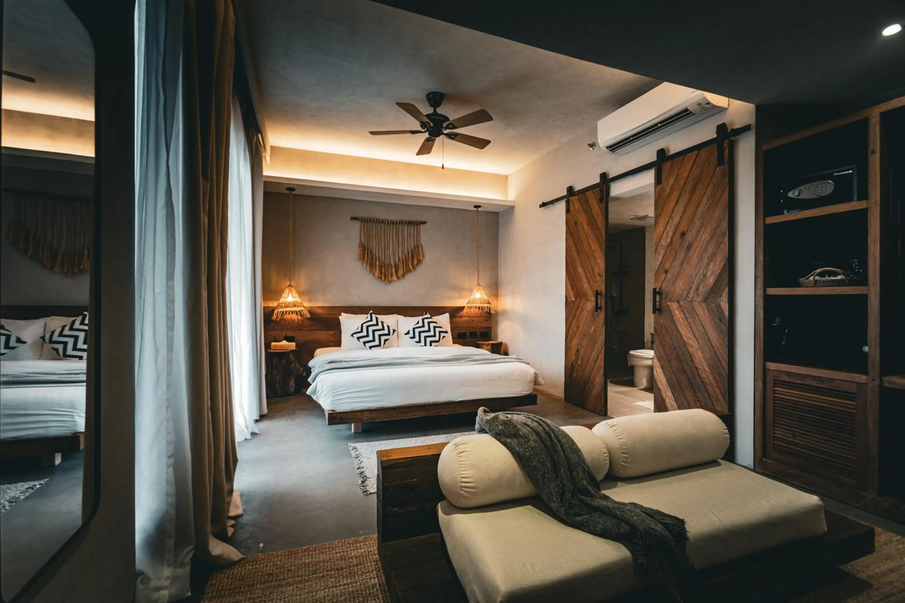 Bed in Isla Amara Resort