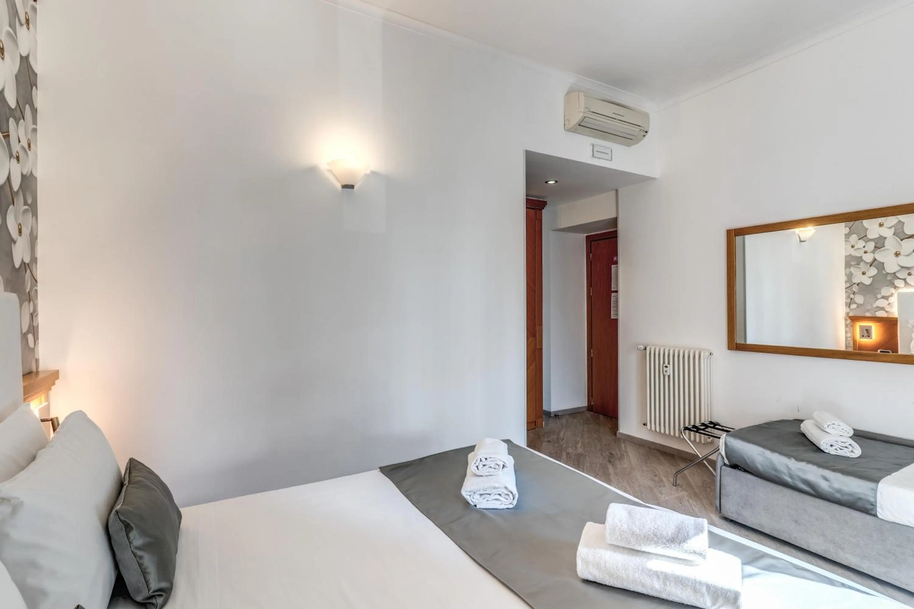 Bed in Roma dei Papi B&B