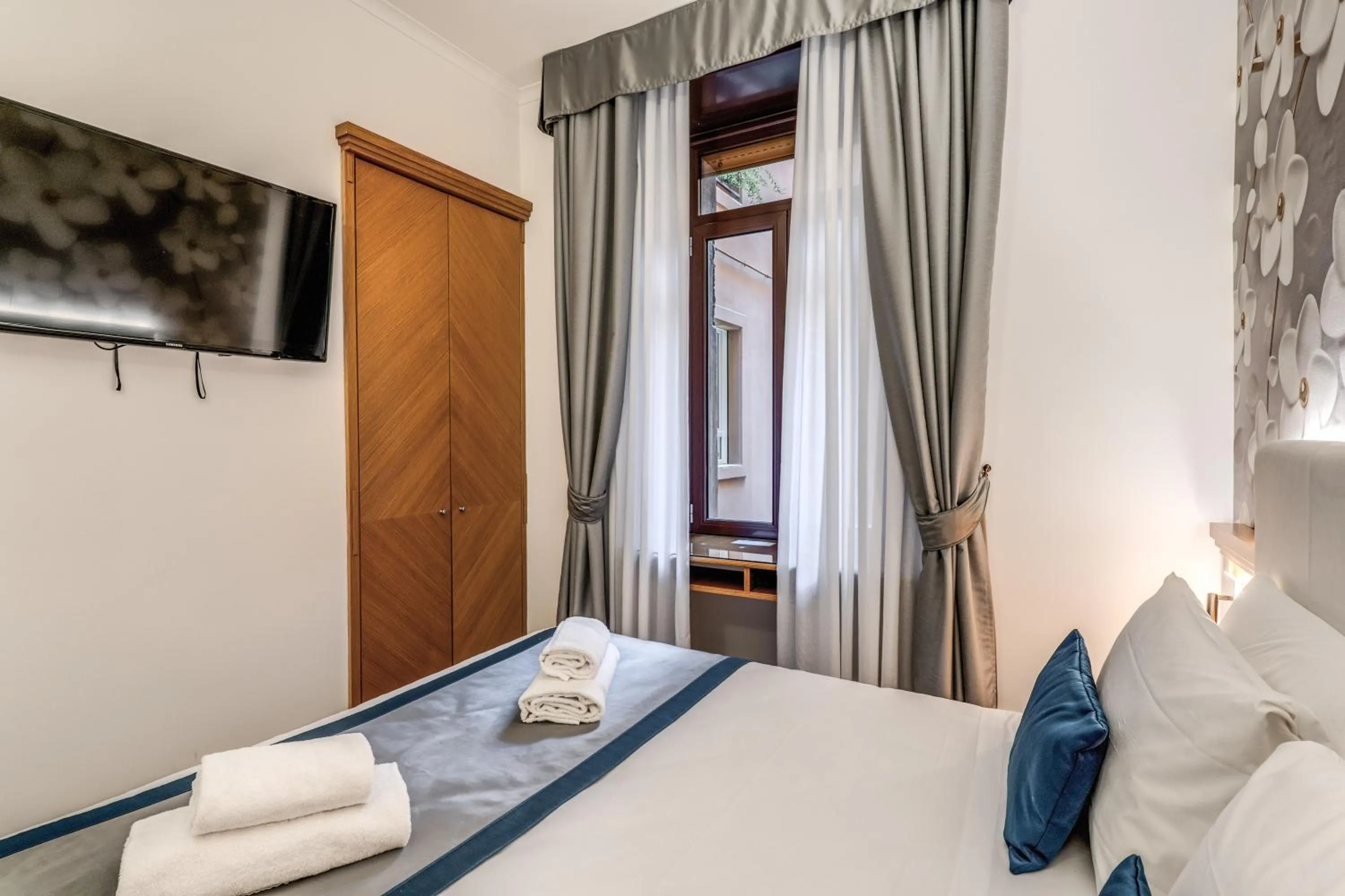 Bed in Roma dei Papi B&B