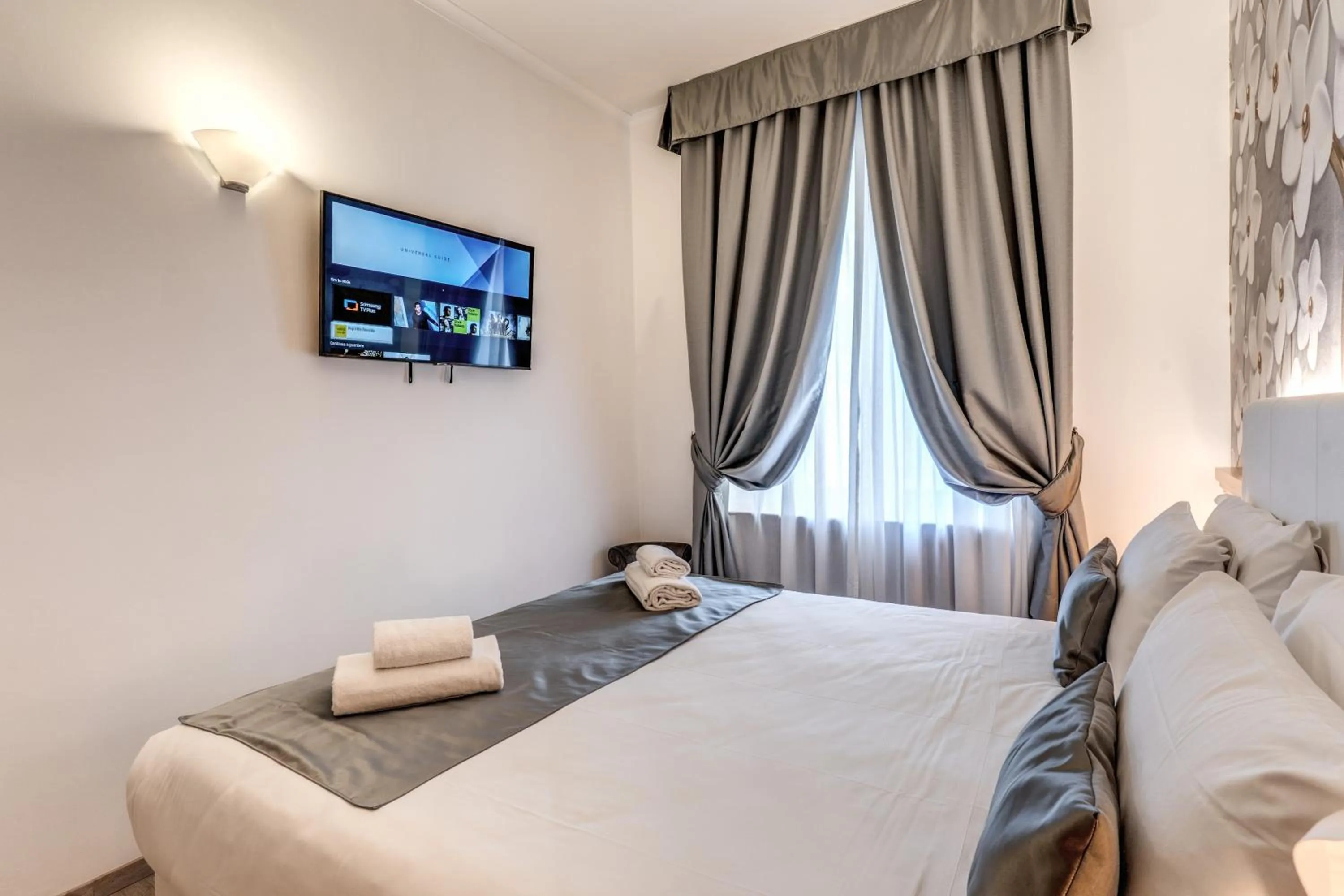 Bed in Roma dei Papi B&B