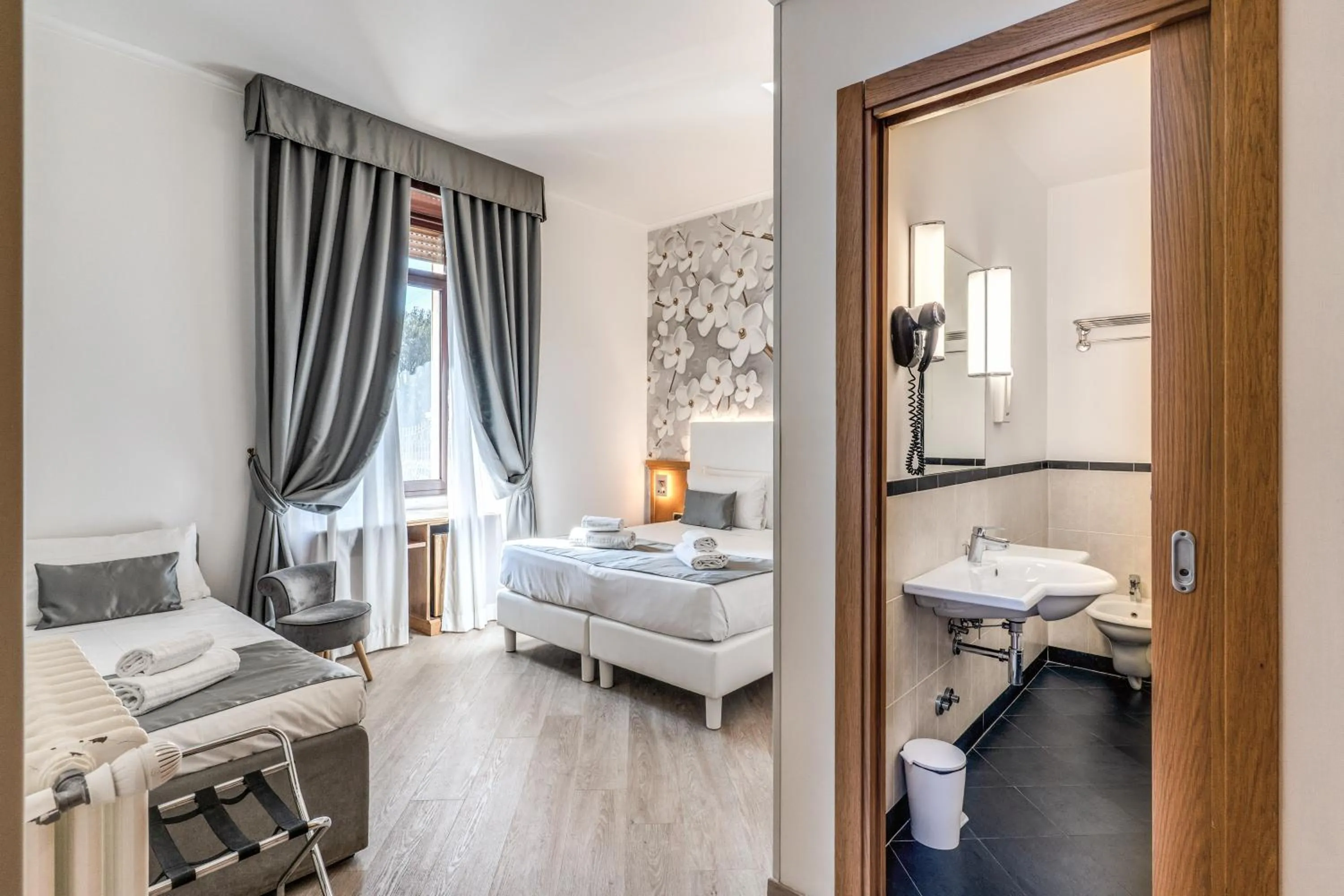 Bed in Roma dei Papi B&B