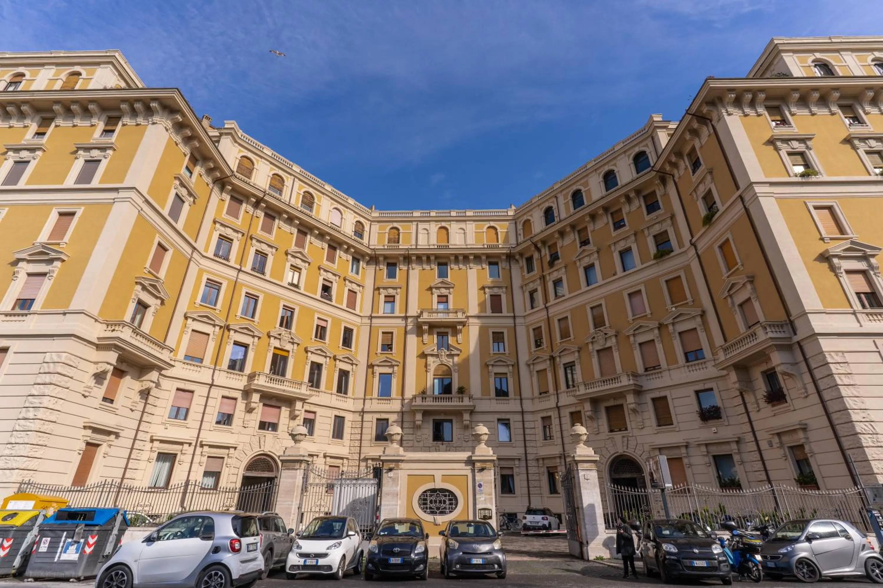 Property building in Roma dei Papi B&B