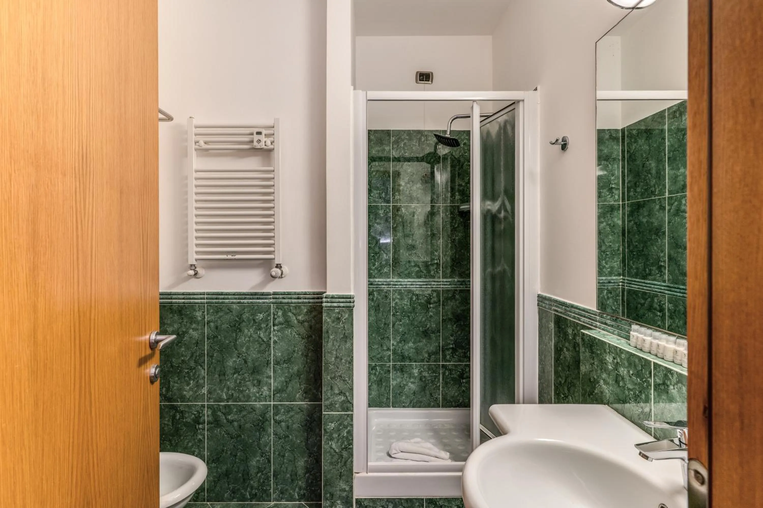 Shower in Roma dei Papi B&B