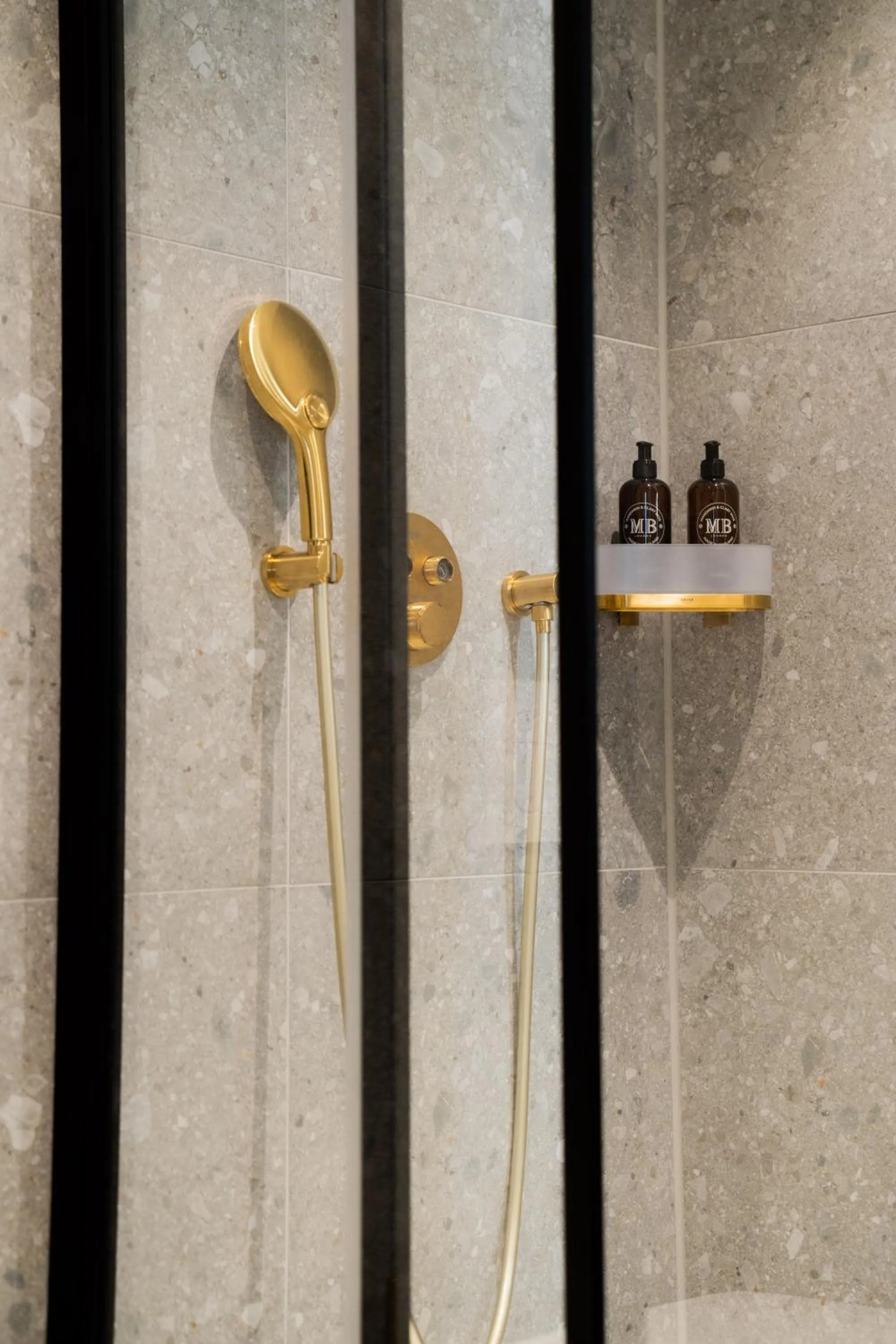 Shower in Bob W Lübeck Old Town