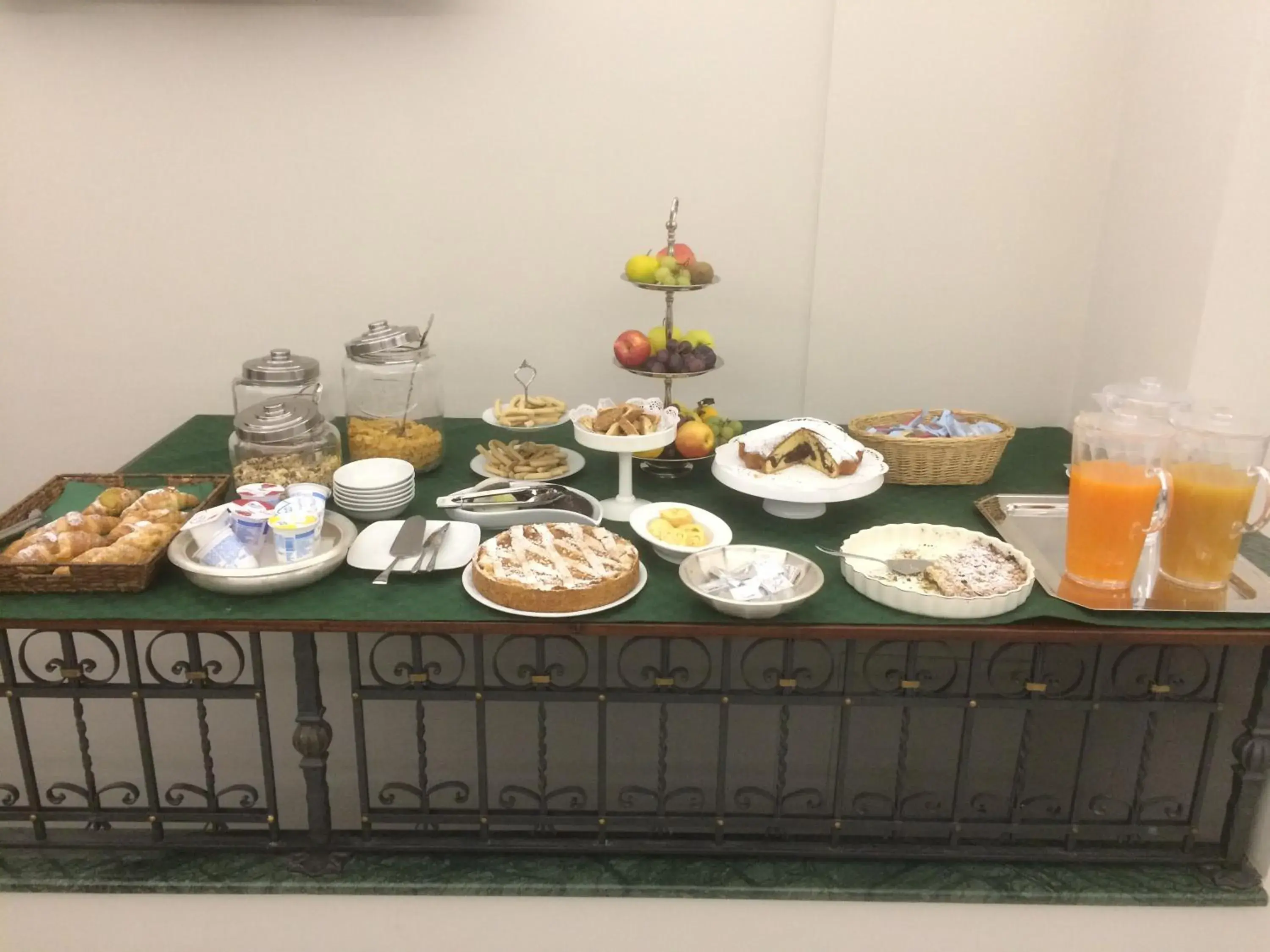 Breakfast in Hotel Centrum Breakfast in Hotel Centrum