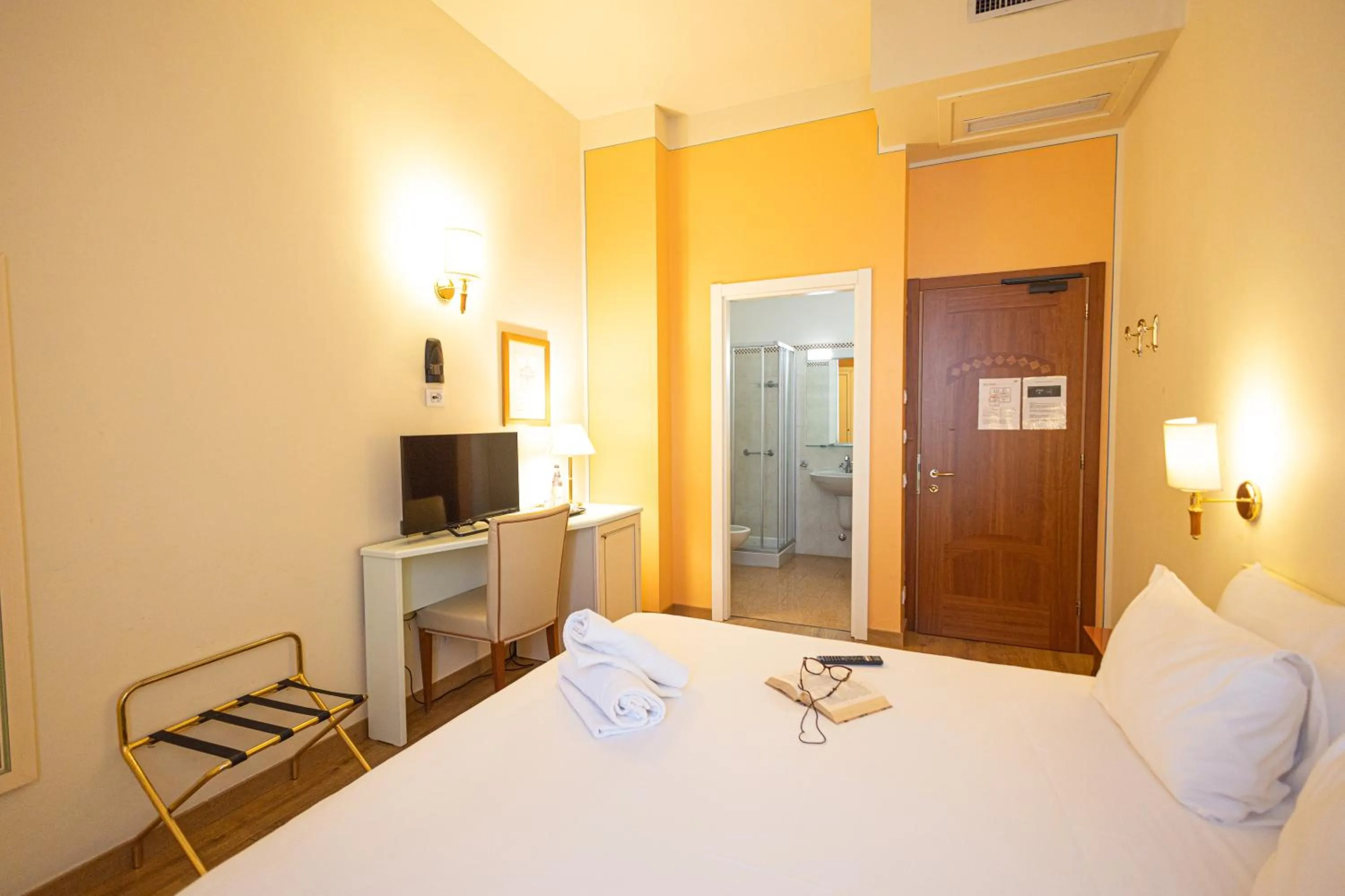 Bed in LVG Hotel Collection - Pallanza