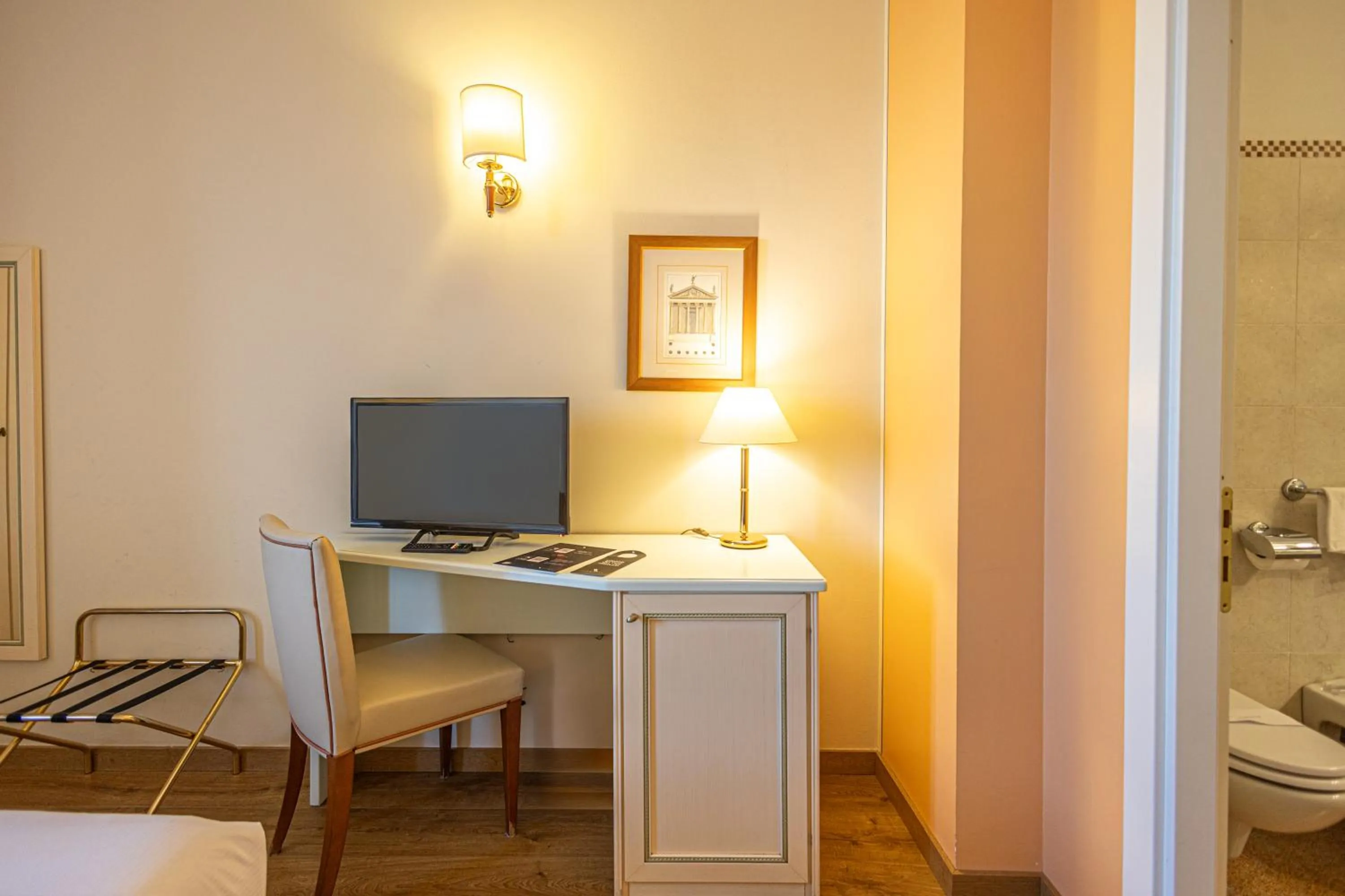 TV and multimedia in LVG Hotel Collection - Pallanza