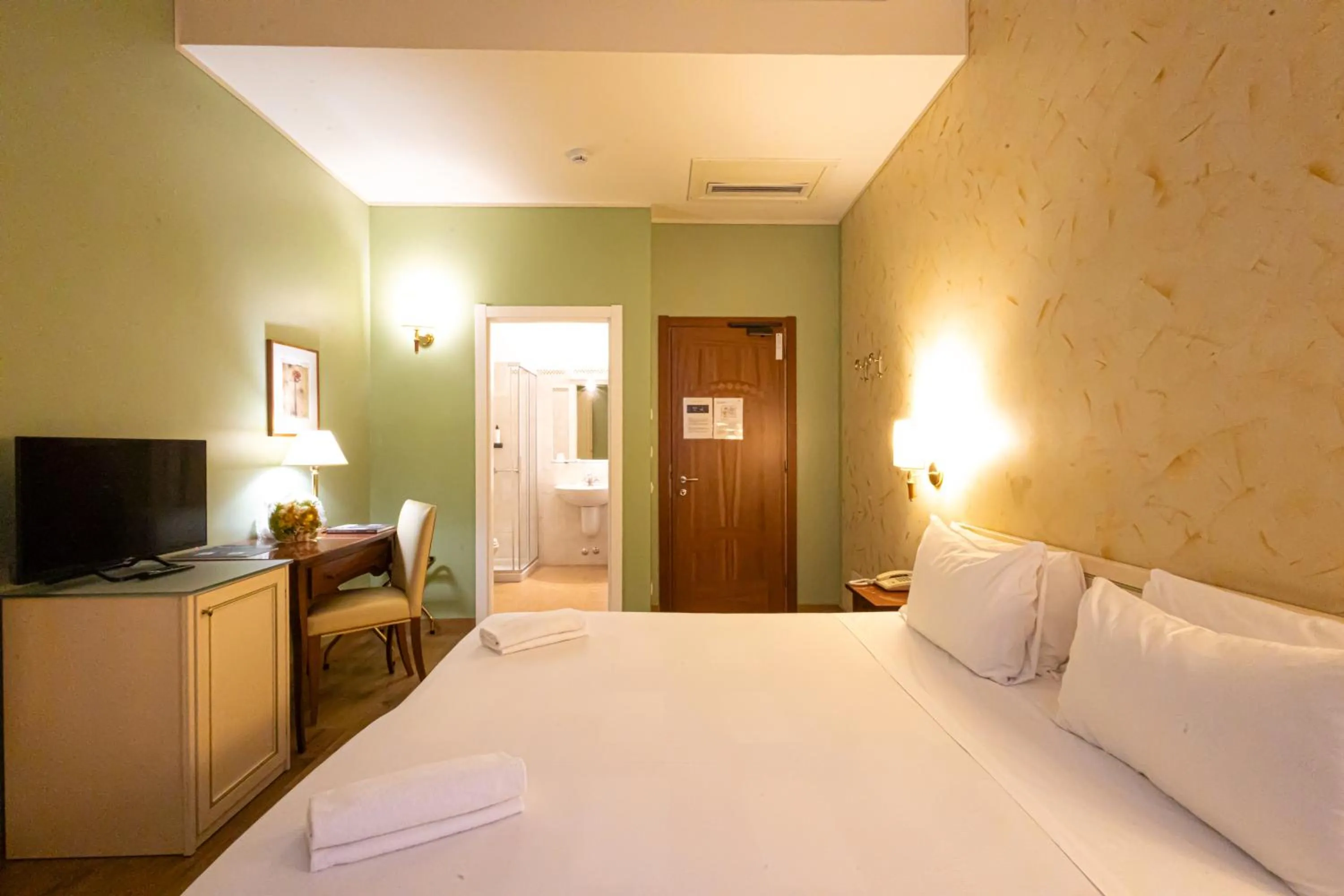 Bed in LVG Hotel Collection - Pallanza