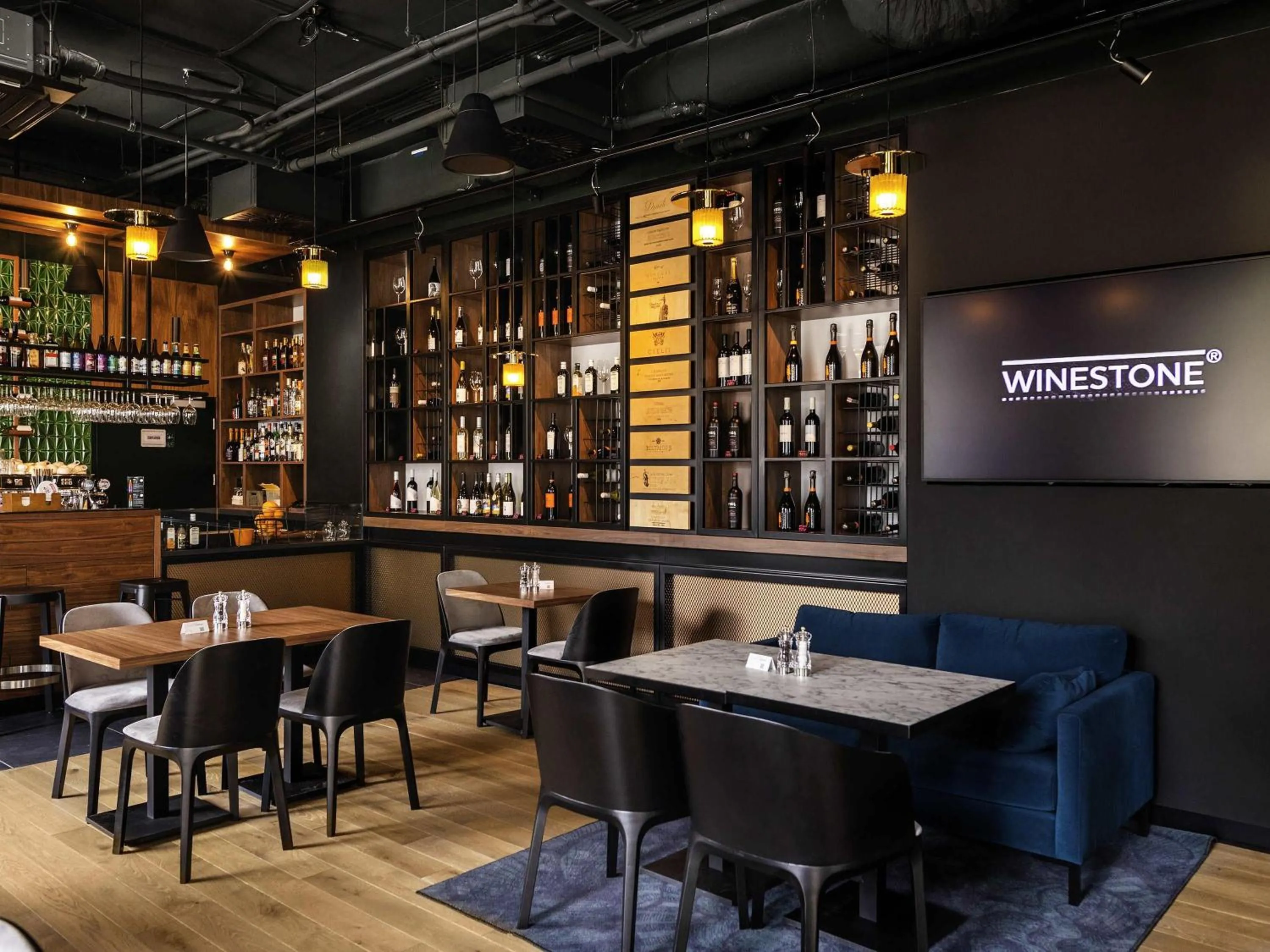 Lounge or bar in ibis Styles Szczecin Stare Miasto