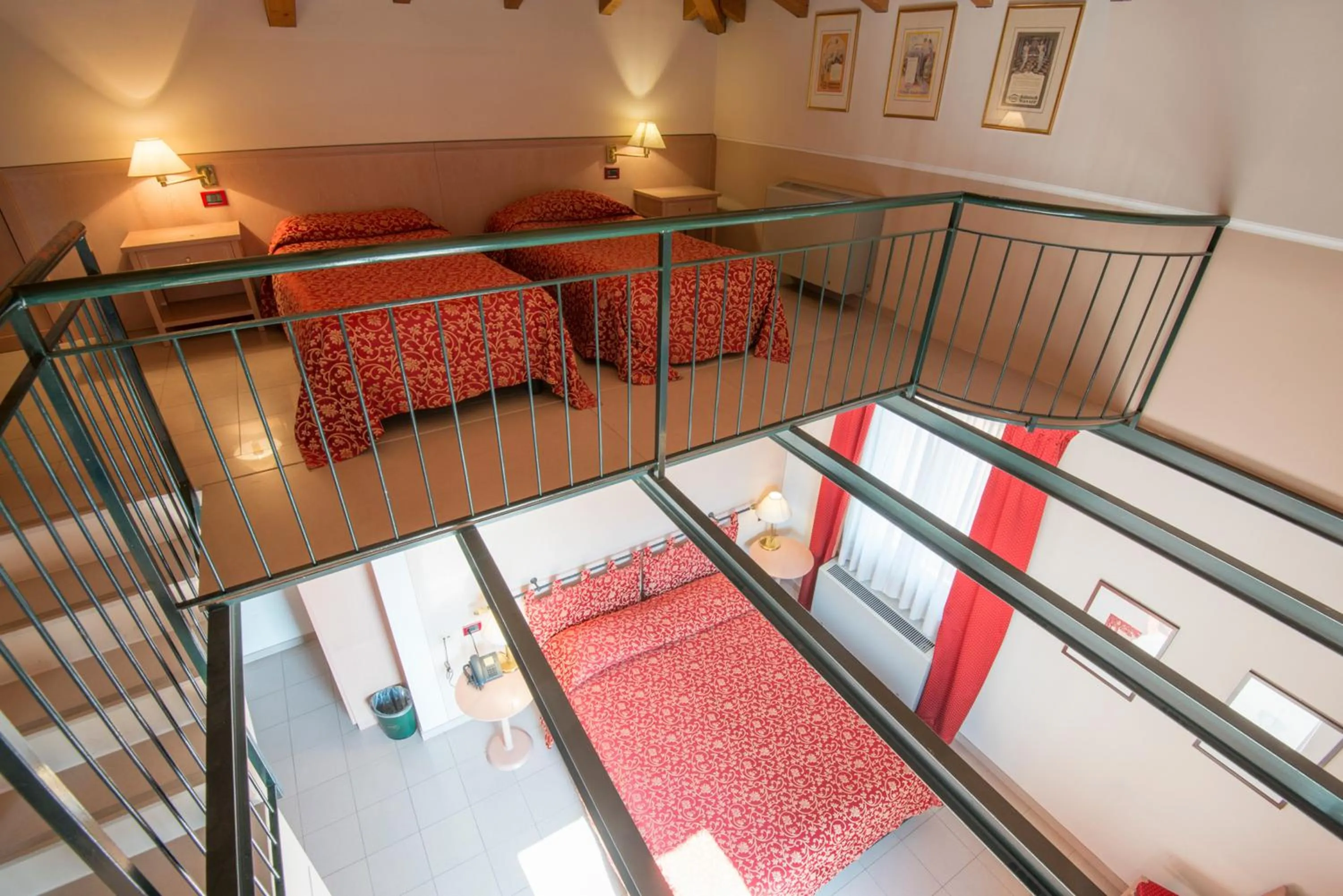 Photo of the whole room, Bed in Santanna