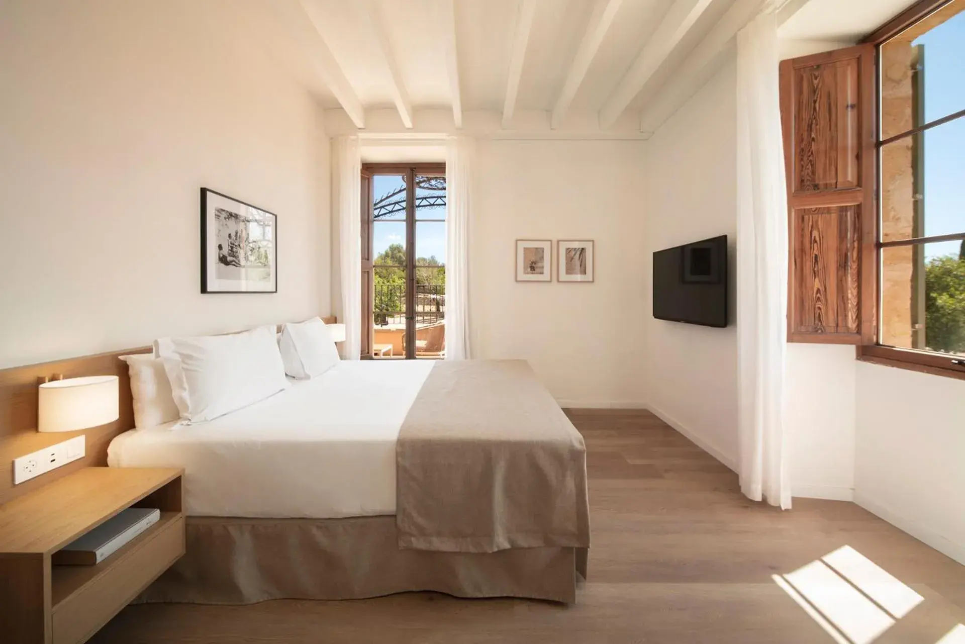 Superior Room with Terrace in Es Figueral Nou Hotel Rural & Spa - Adults Only - Over 12 Superior Room with Terrace in Es Figueral Nou Hotel Rural & Spa - Adults Only - Over 12